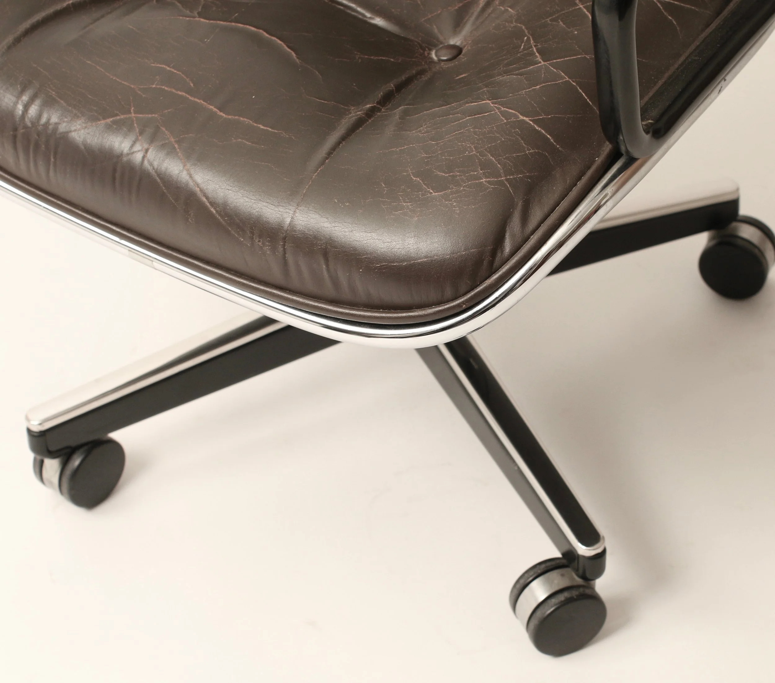 Knoll Pollock Form & Function3.jpg