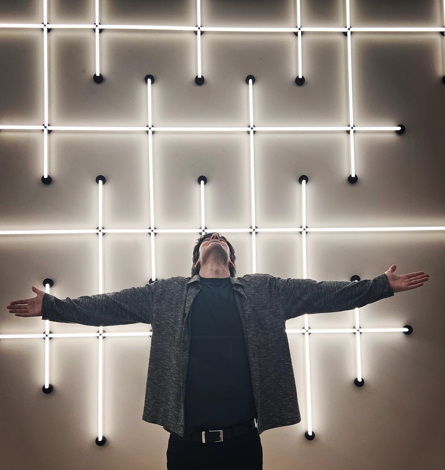 Cartesian enlightenment. 
Cartesian is a modular wall, ceiling and suspension lighting system, made up of light modules that can be connected to each other with connection bases that are fixed to the wall or ceiling.The connection bases allow you to 