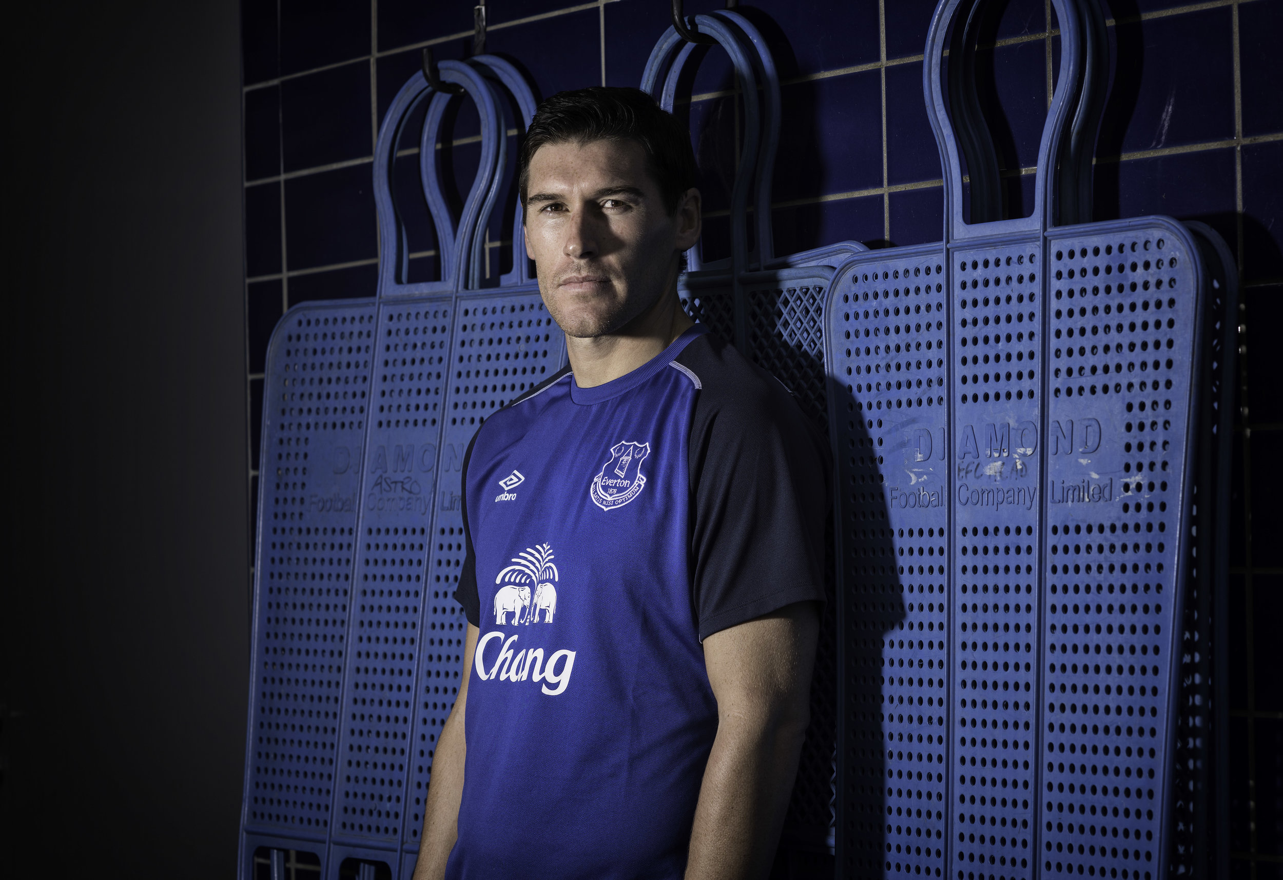 GARETH BARRY EVERTON FOOTBALLER