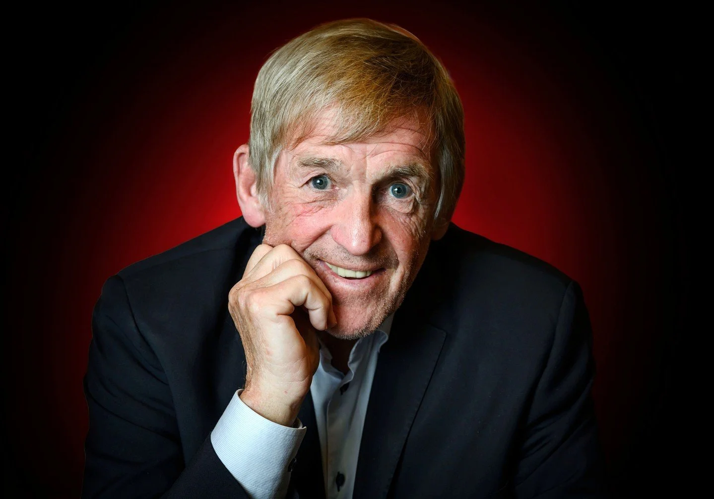 Had the absolute pleasure of photographing Kenny Dalglish recently.

No big production, no fuss &mdash; just a proper chat, a few stories, and some photos.

He couldn&rsquo;t have been more relaxed and generous with his time. Total gent.

When you gr