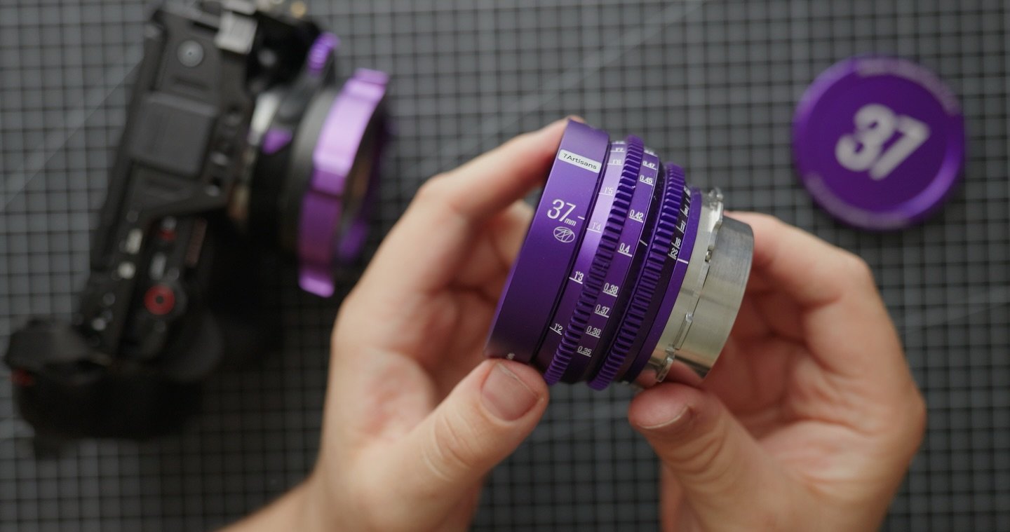 We just posted our overview of the @7artisansofficial floral bloom cine art lens! You can check out on YouTube but here are some sexy  product shots. Thanks to @stephanieseniorcreative and @mikeyhamer for helping with this one.