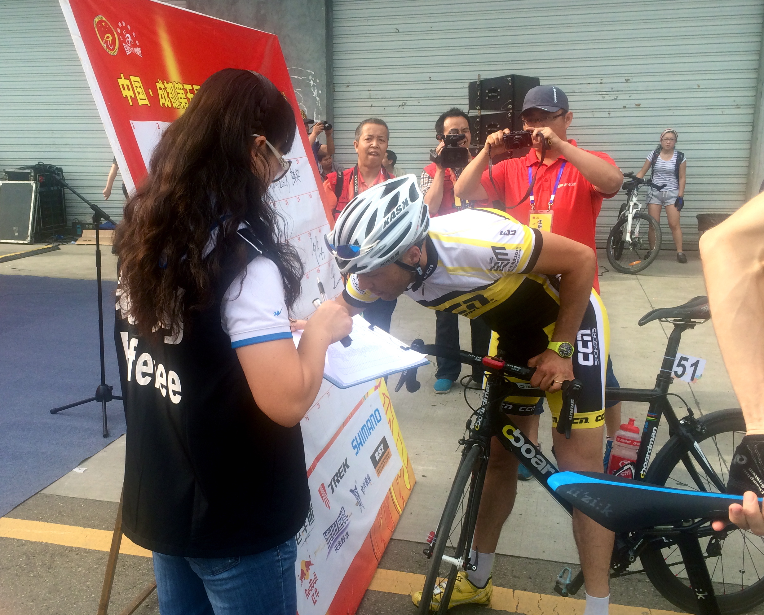 Signing in for the race