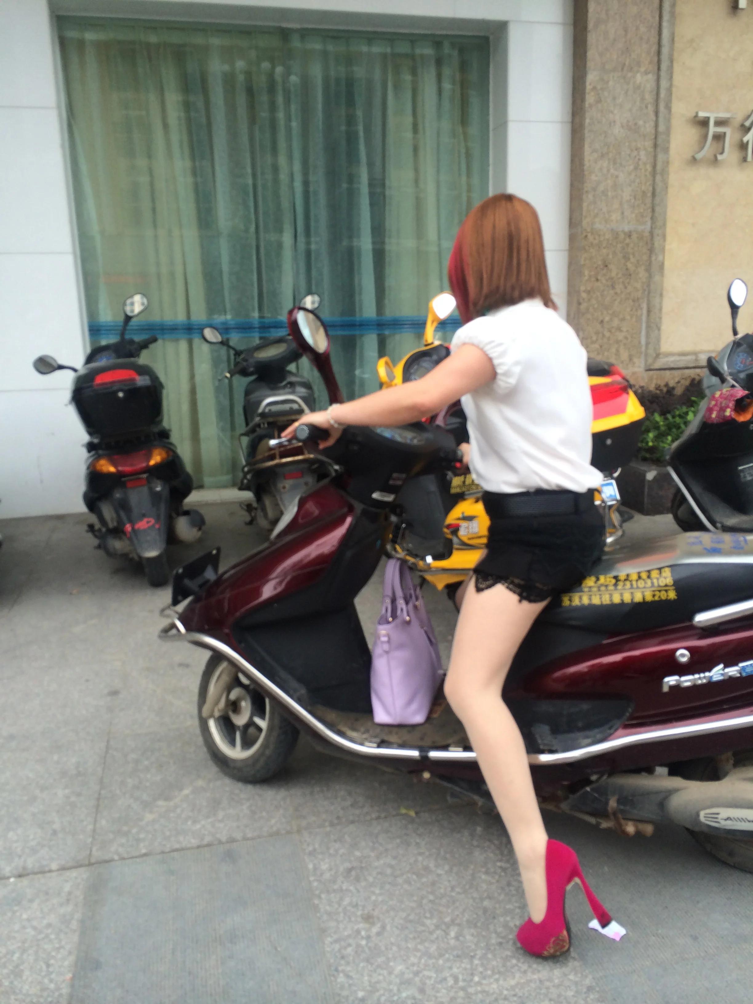 Comfy shoes to ride a scooter