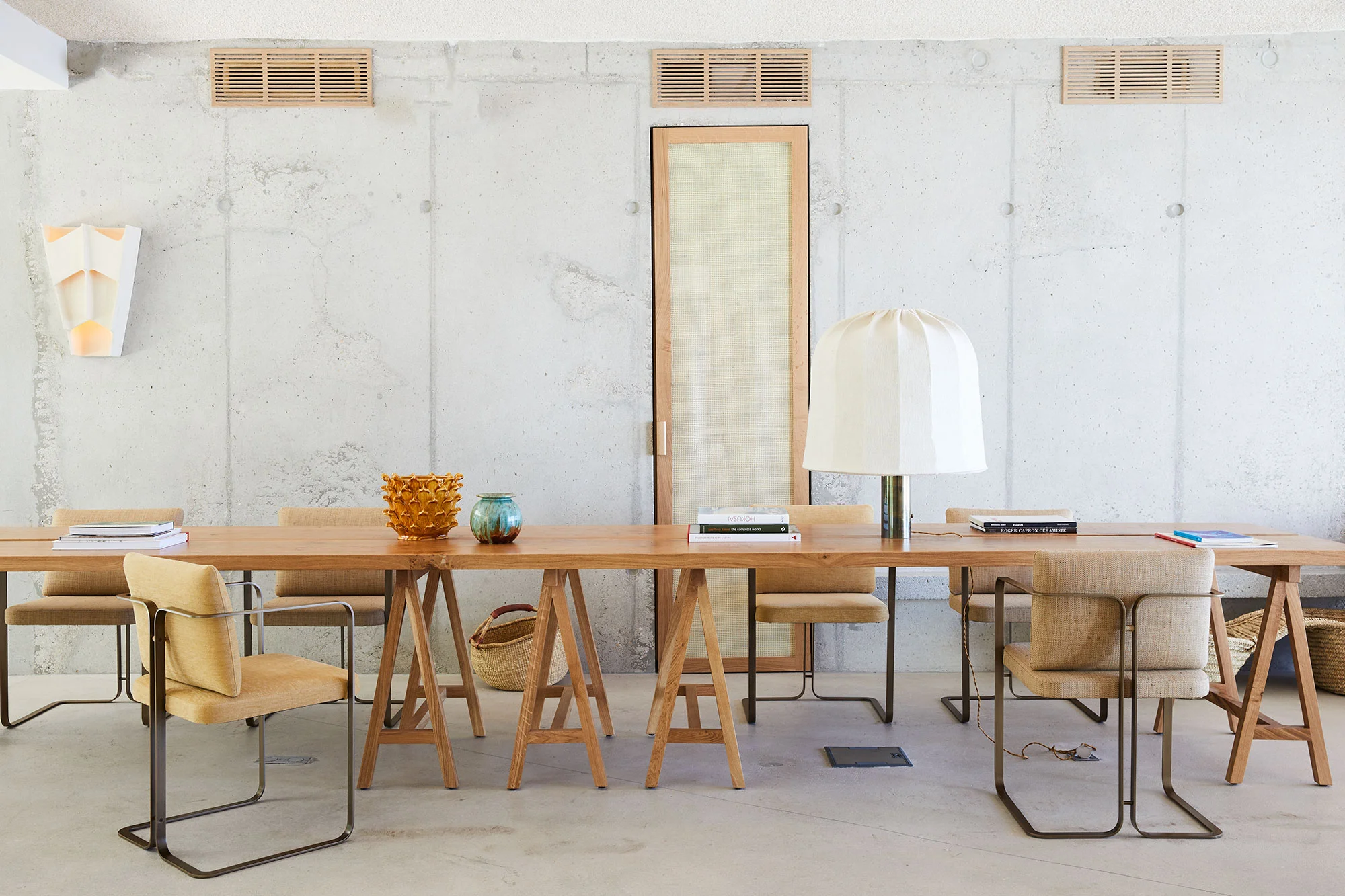 CNT_Les_Roches_Rouges_Lobby_014.jpg