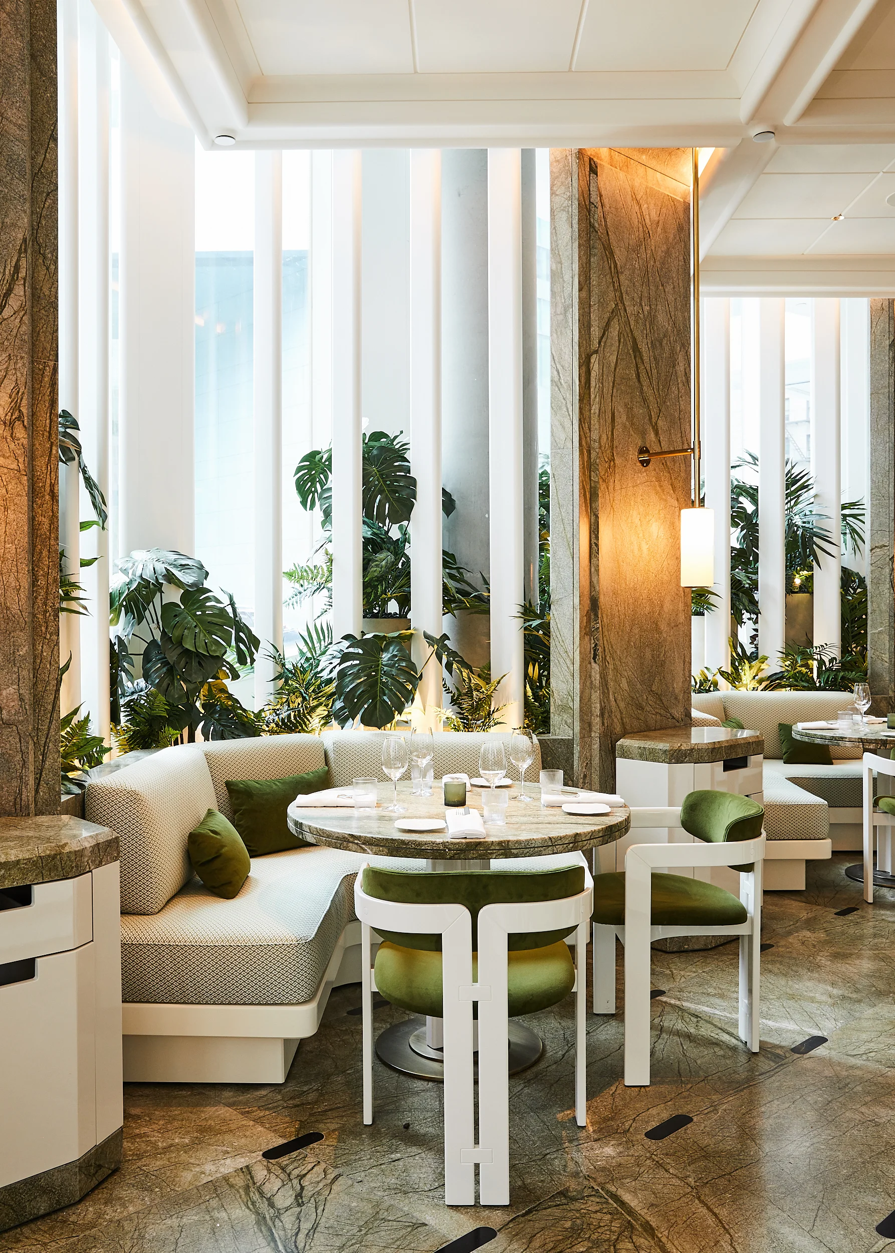 Le_Jardinier_Interiors_Dining_Room_029.jpg