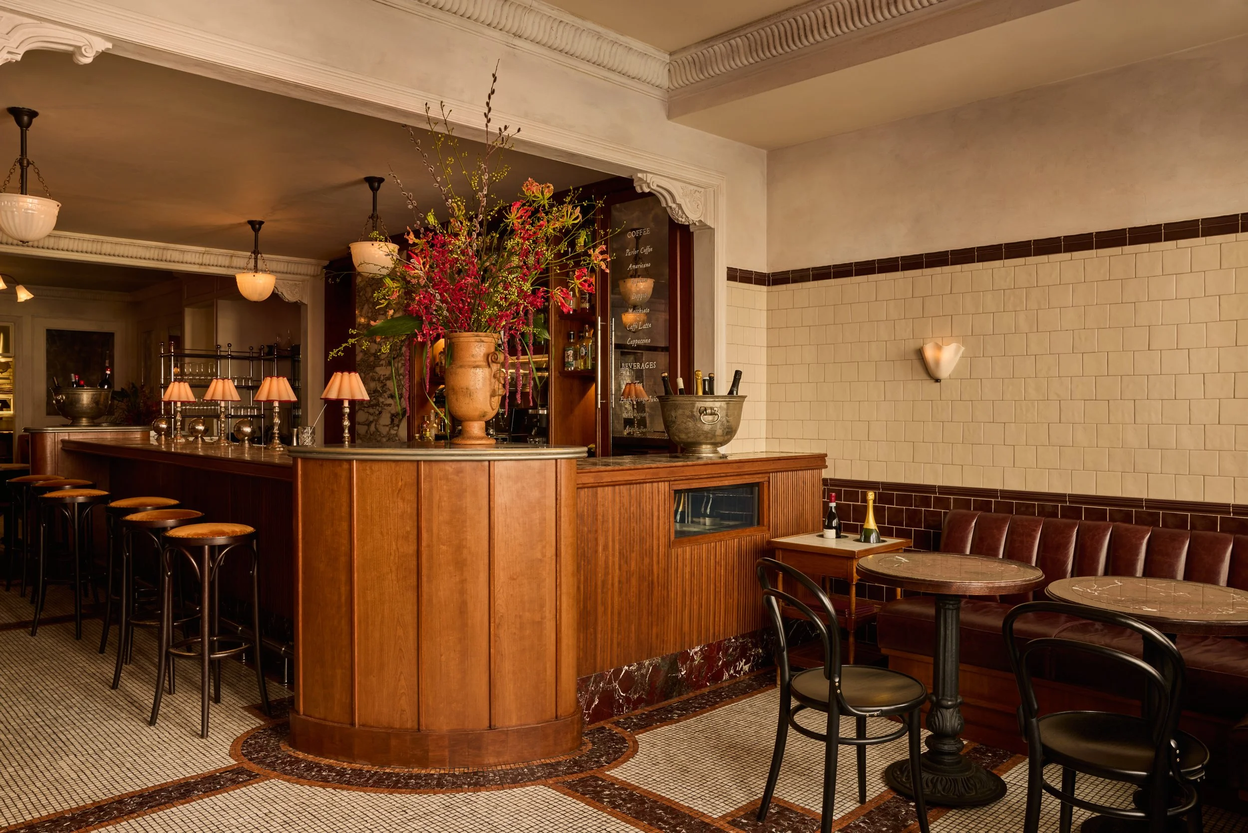 Raf's_Bar_059.jpg