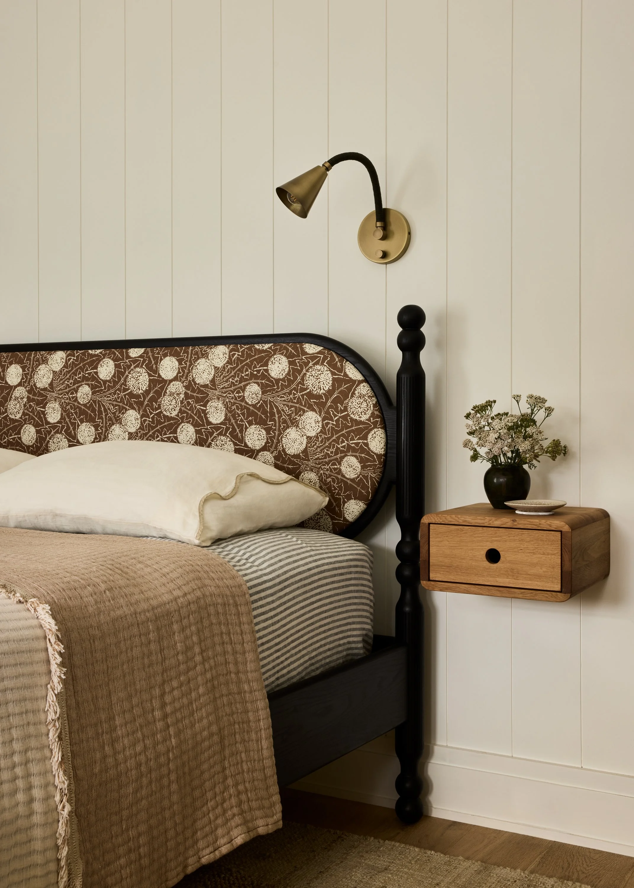 Quiogue_Pool-House_Bedroom_004.jpg
