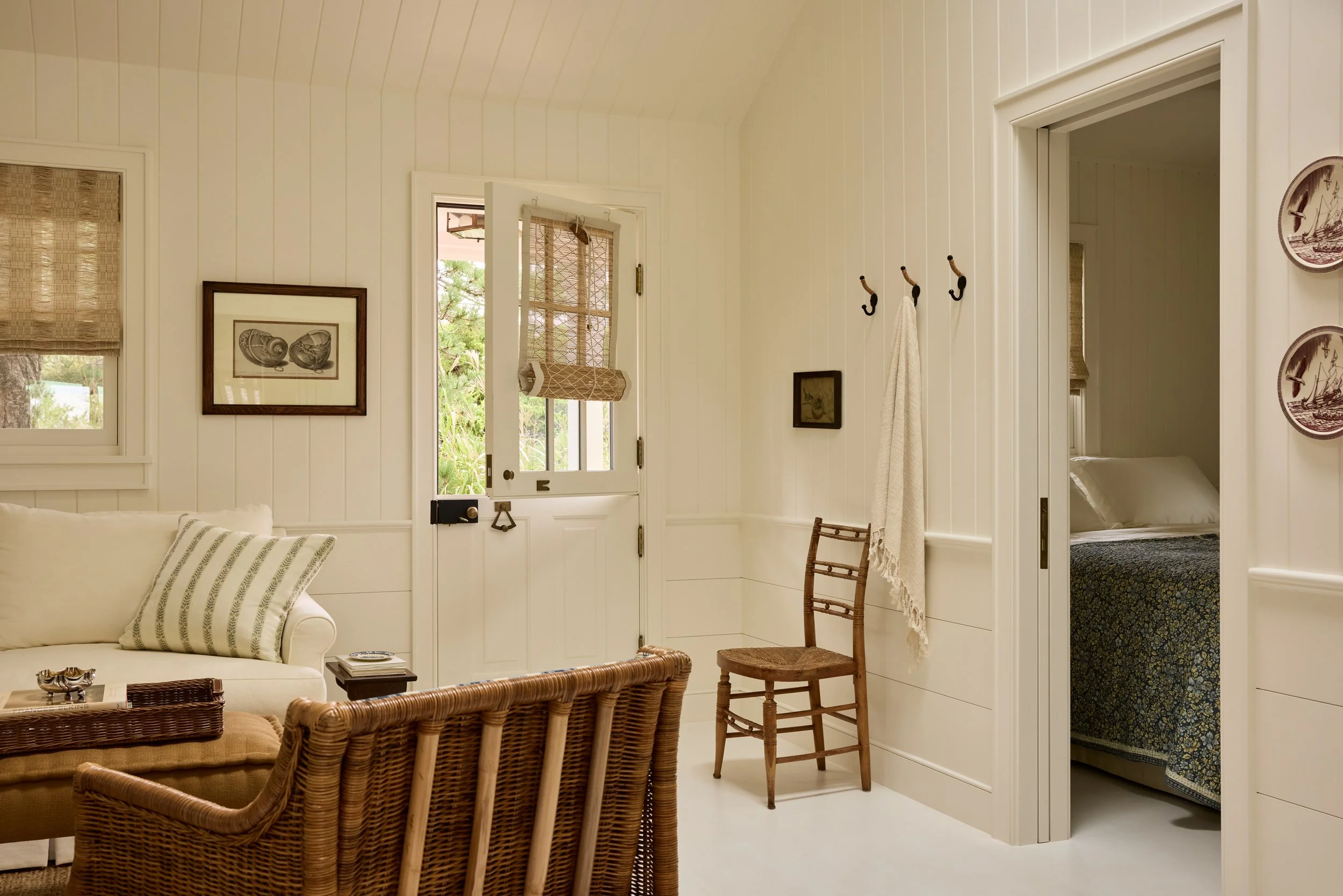 Beach-Ave_Living-Room_045.jpg