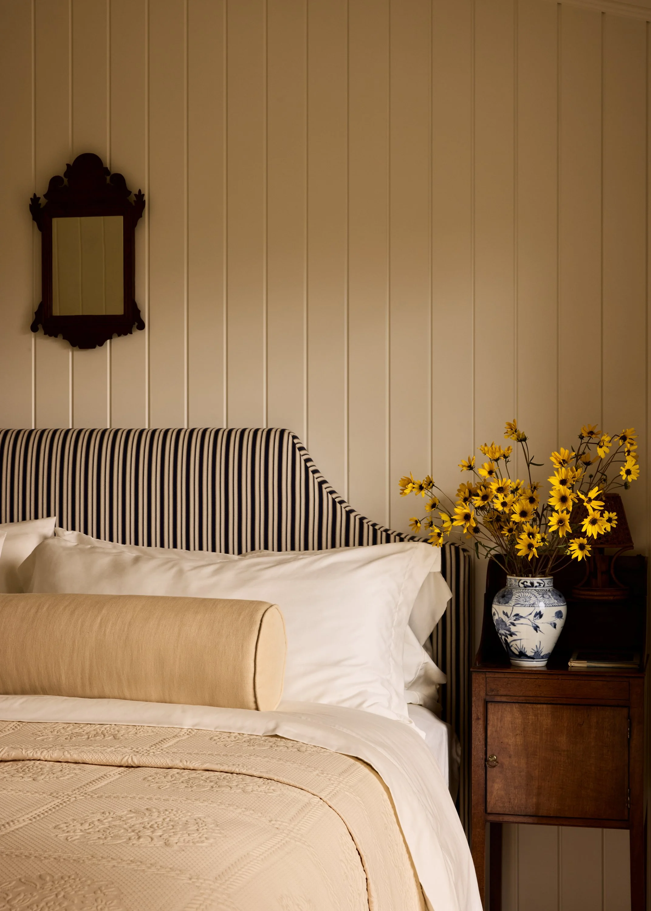 Beach-Ave_Bedroom-2_006.jpg