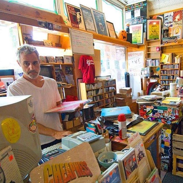 Ross Shapiro of The Glands at his record store in Athens, GA. New West Records will be reissuing The Glands 1997 Bar None debut next week alongside an album of unreleased material. #theglands #rossshapiro #schoolkidsrecords #athensga #newwestrecords 