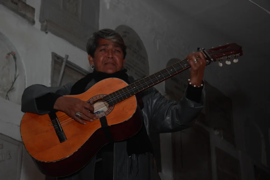 vivosymuertos0121.jpg