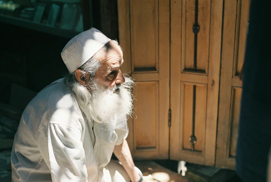 moroccon-man-in-fes.jpg