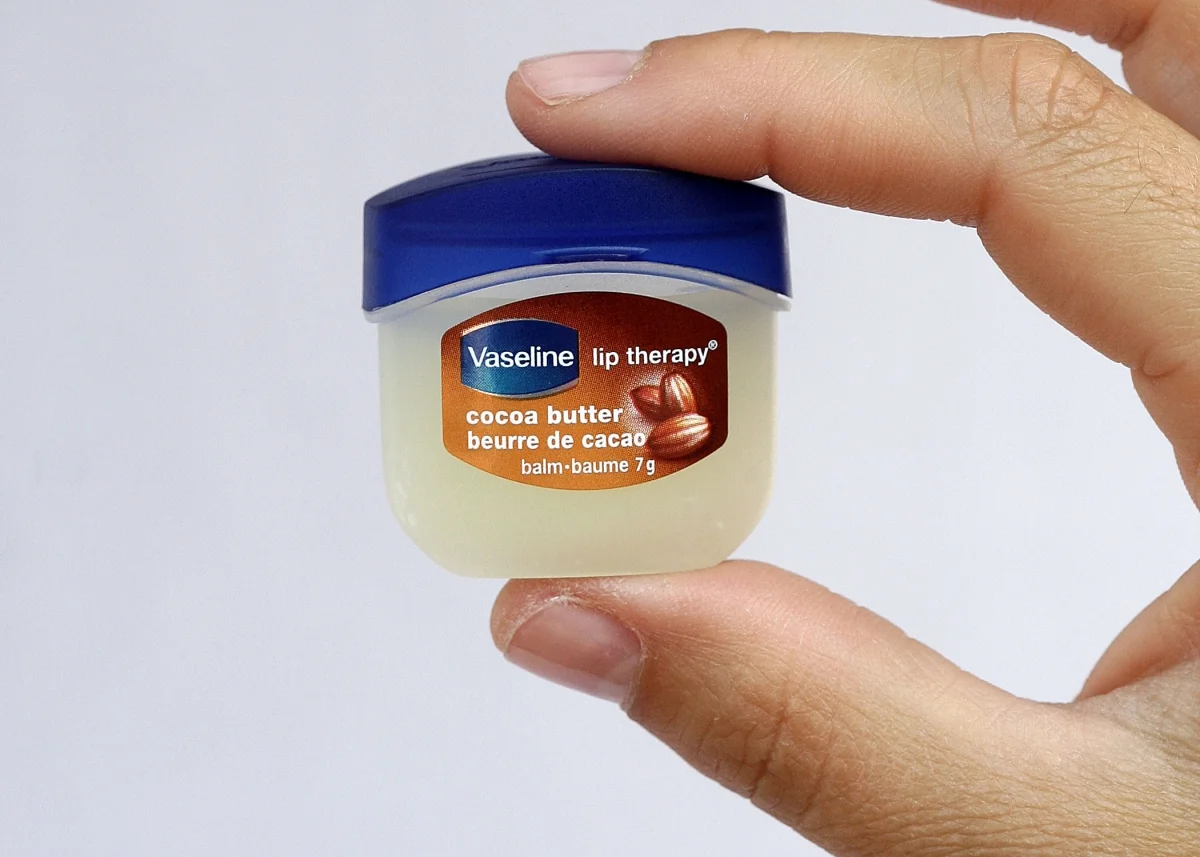 vaseline-lip-therapy_beurre-de-cacao.jpg