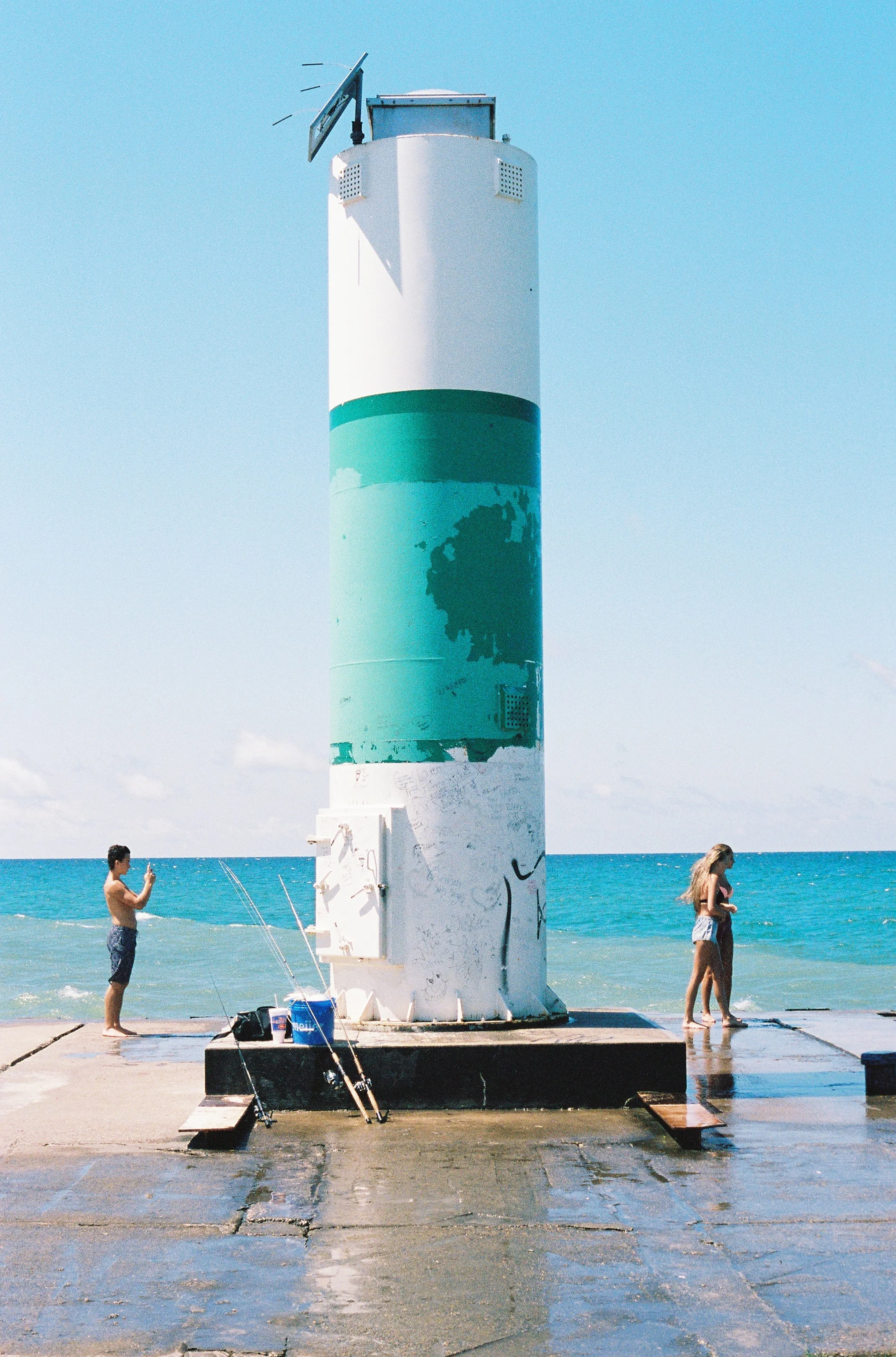 83751C3-R01-035A.jpg