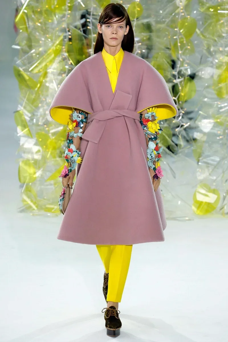 RUNWAY: DELPOZO FALL 2016 READY TO WEAR