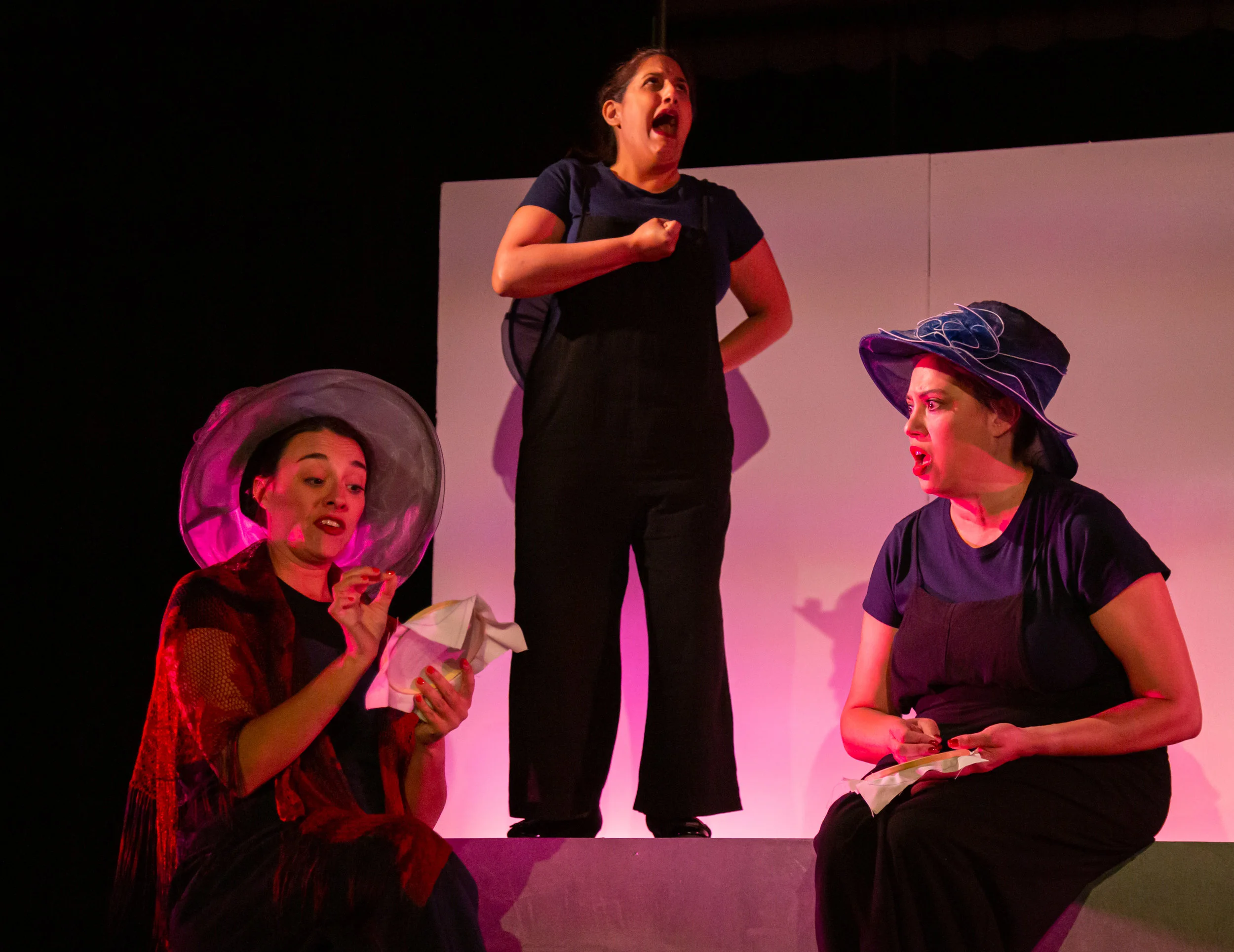 capfringe-hatpinpanic-132.jpg
