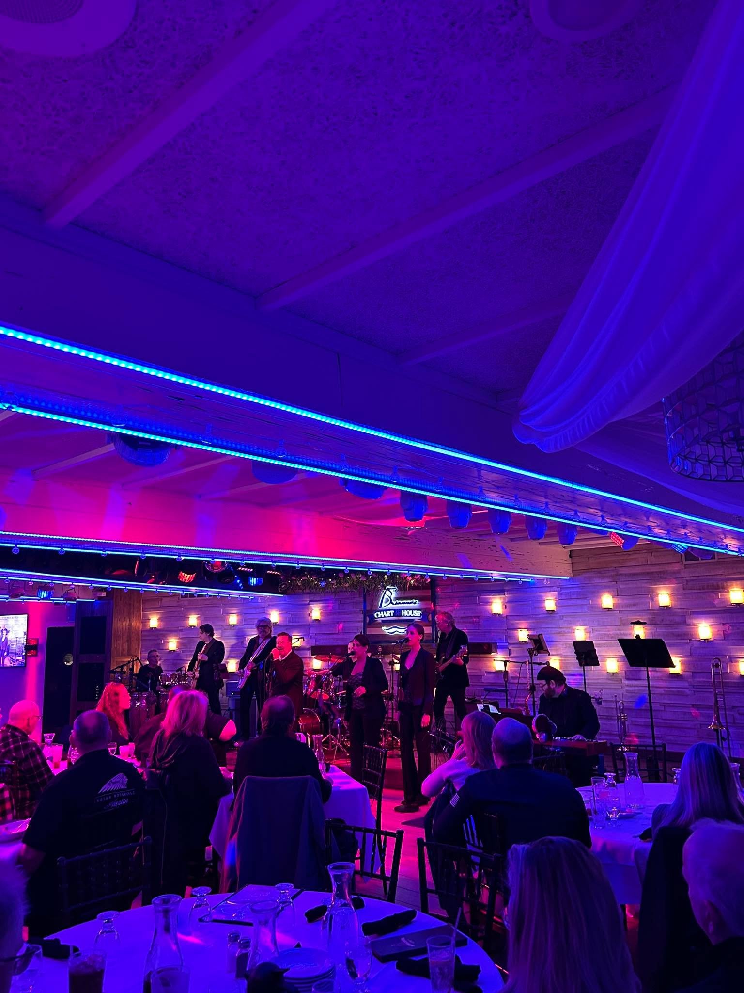 Seeing local musicians rates in the love language with airport pickup. and brunch. 🤩 Impressive 9 (sometimes 12-piece) band. So fun to have Jeff home on a Sunday&hellip;.Church, Brunch, Music. &hearts;️