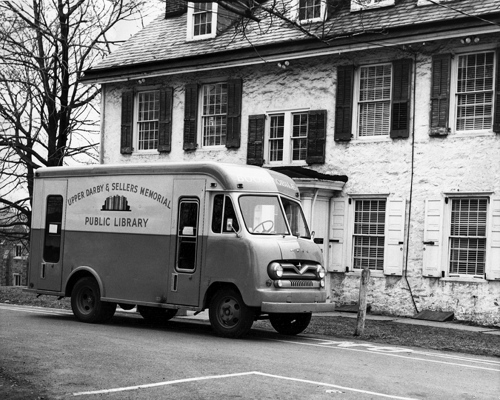 Upper Darby &amp; Sellers Memorial Public Library Bookmobile