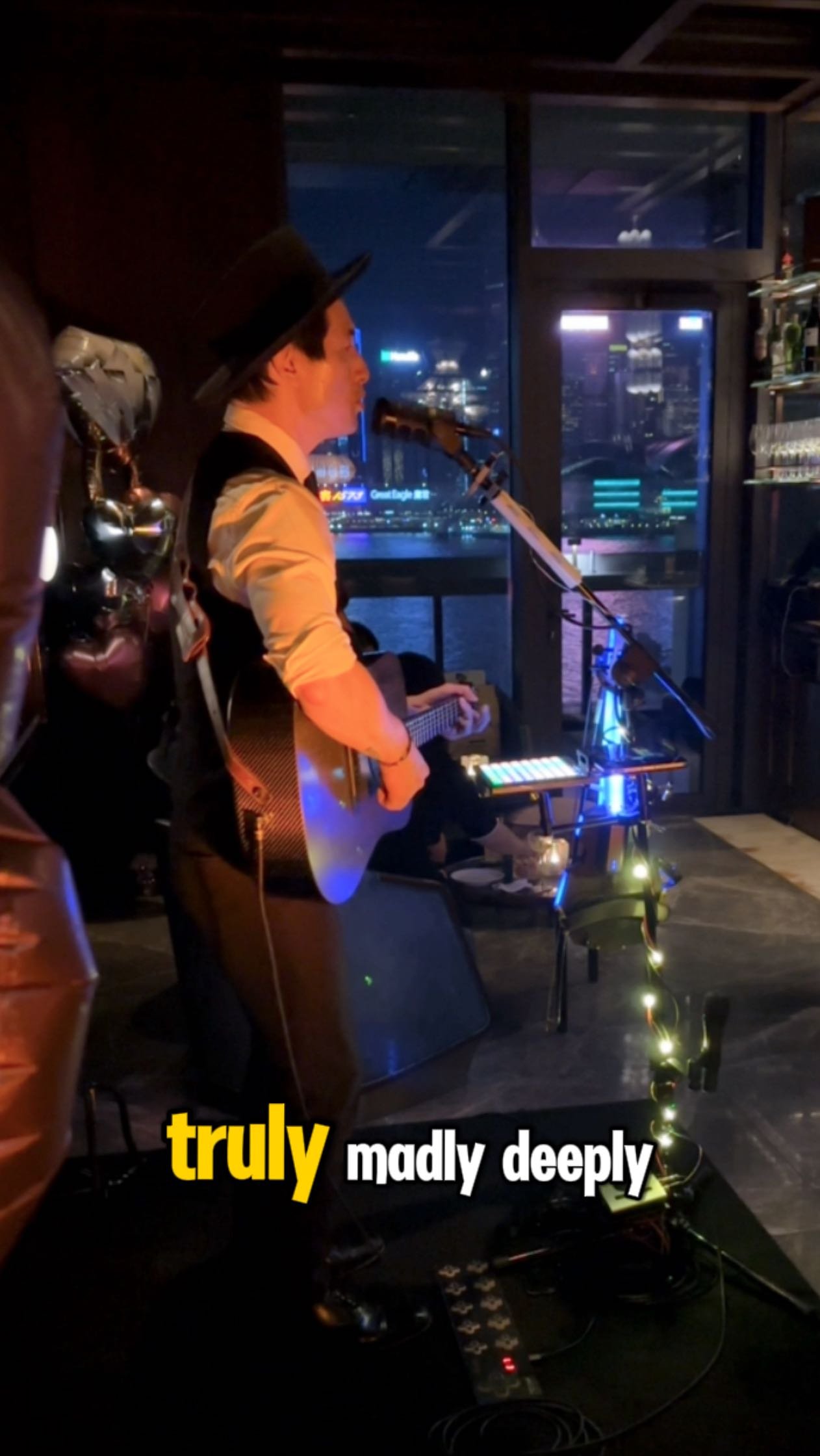 WHEN LOVE IS IN THE ROOM 😍
@xxbarhongkong recently had a wedding engagement party and I got to bring out some love songs. Here’s one of my favorites from @savagegardenofficial 😁
Come see me at @xxbarhongkong
Tuesday, Wednesday, Friday and