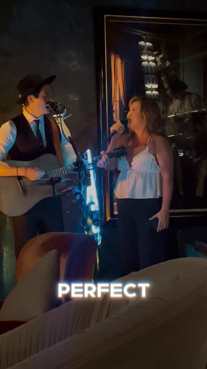 DUET WITH ROXANNE
Glad to have my friend Roxanne come and sing some harmony on a few songs in @xxbarhongkong 😜
Thanks @cindylimster for the video
You can come hear some music, and enjoy some excellent cocktails at XX Bar @rosewoodhongkong
Tues