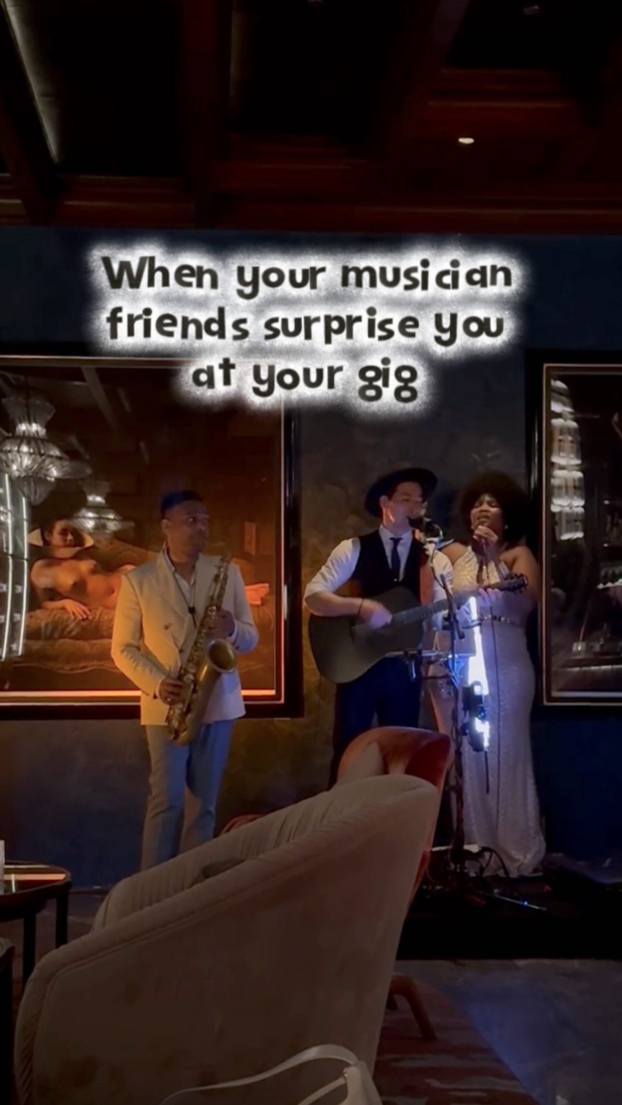 IF I AIN’T GOT YOU
When your friends show up to your gig unexpectedly and want to jam, it makes such a fun atmosphere! My friends @shaunsax and @mslolo.n came up from Darkside during their break and we had a fun little jam to Alecia Keys.
Vi