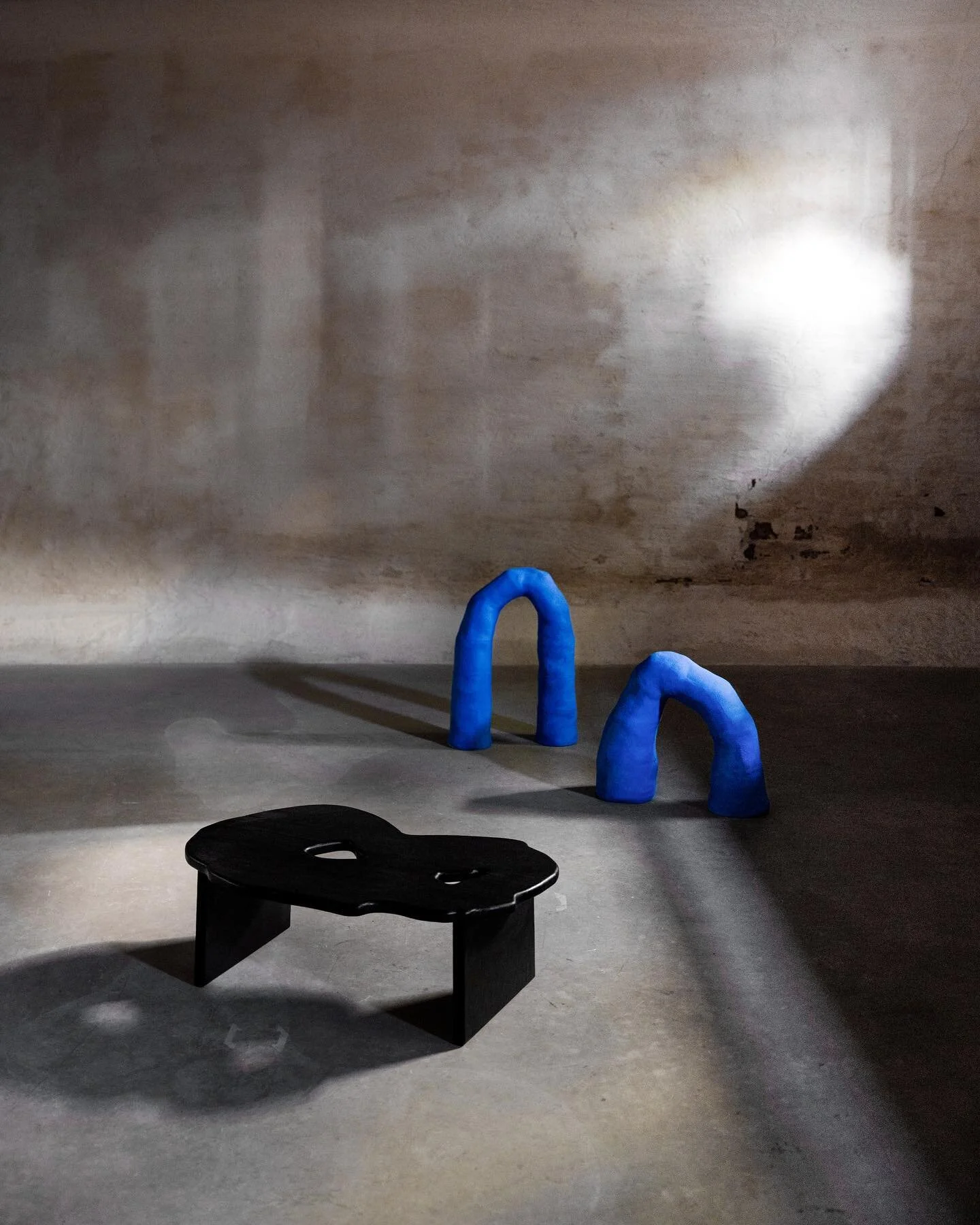 Opening tomorrow night! Starting at 18:00 @ofstedaleng and I will be opening our new exhibit at @sorgenfri.store . Pop in and say hi! 🤍💙

Photos by lovely: Kat / @onlydecolove 

Location: @sorgenfri.store / Sorgenfrigate 16, Oslo
Opening Night: 18: