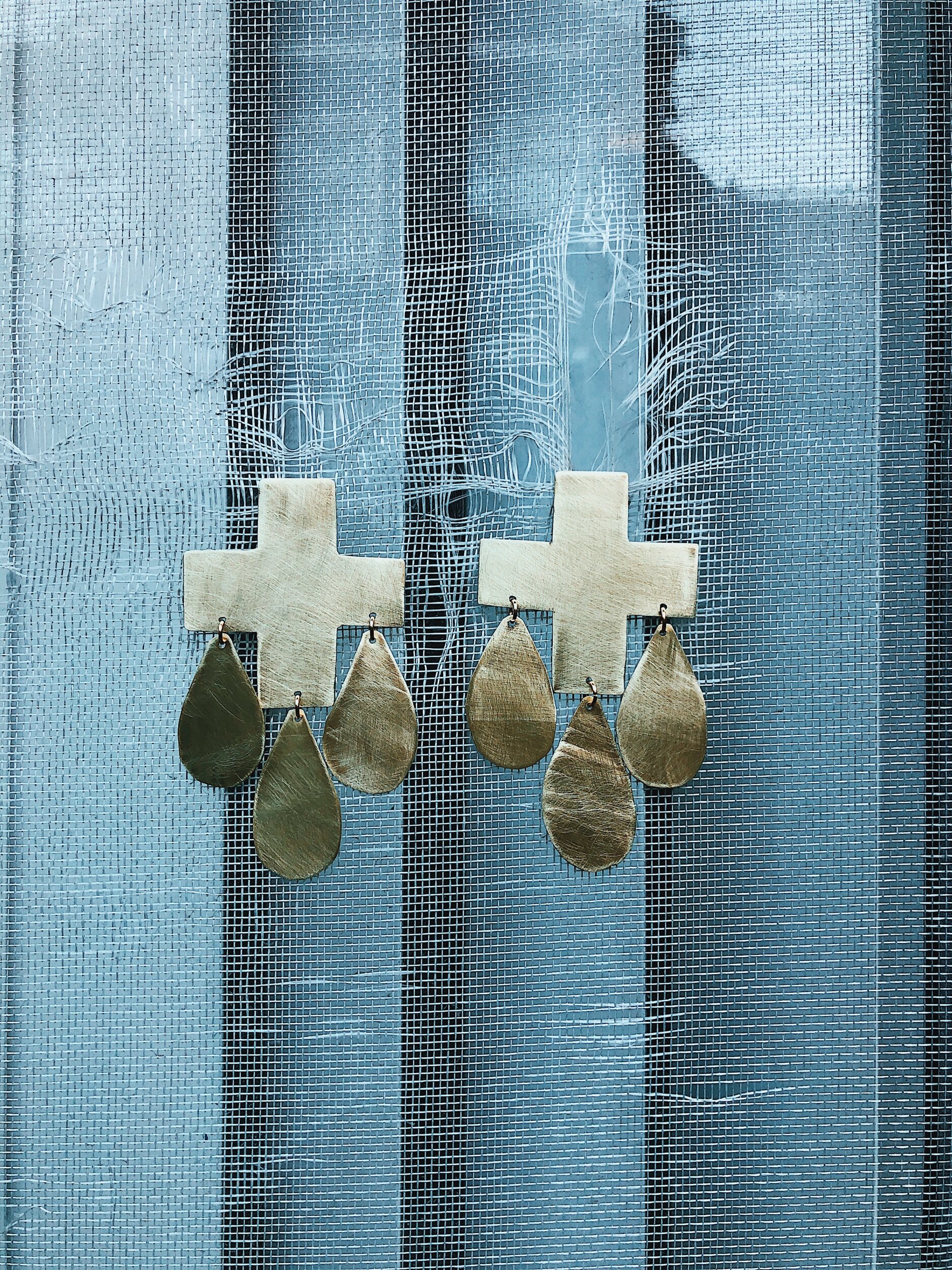 E95B1F39-36B3-494C-A3E6-39A11A6BAC8B