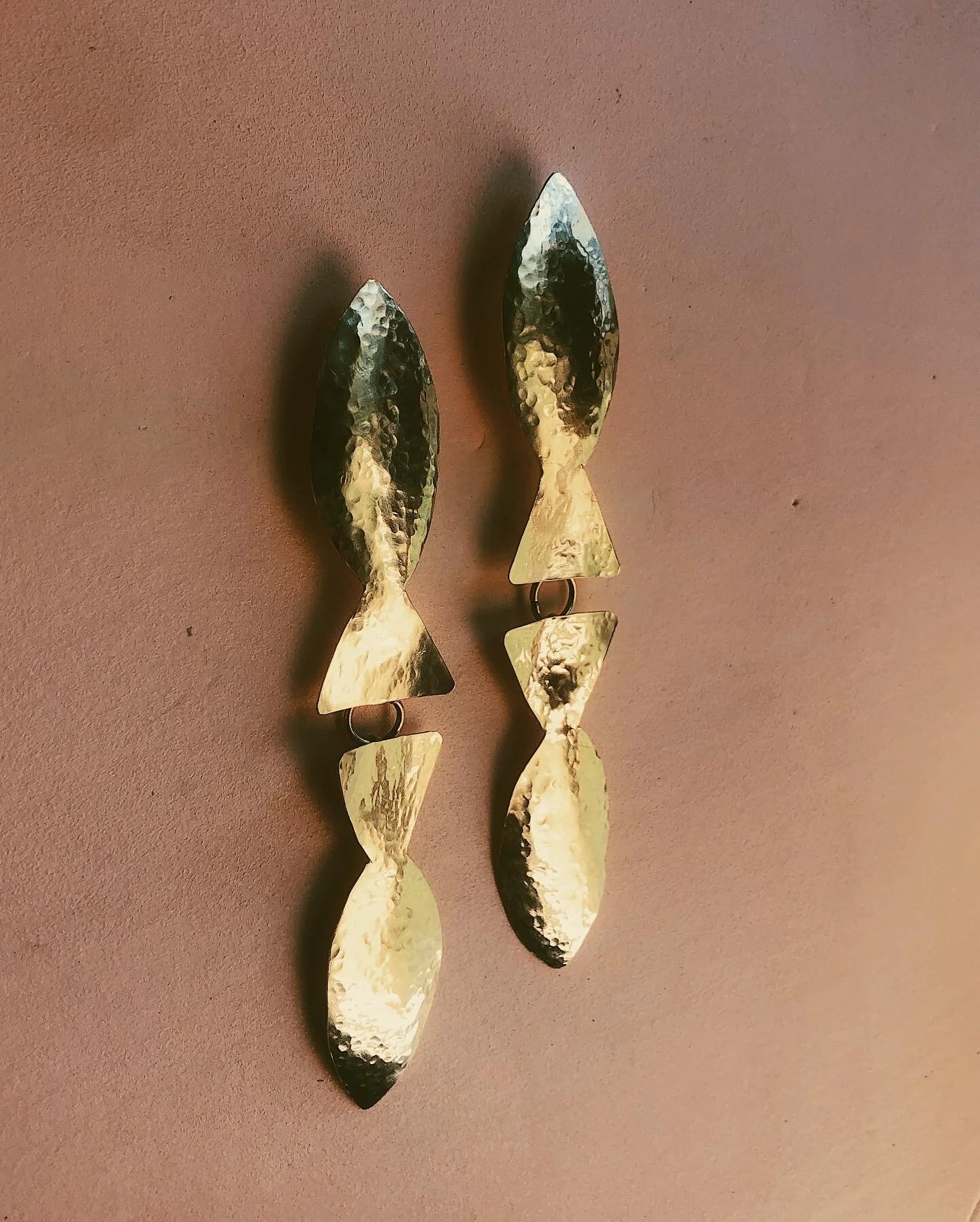 39F7DD4C-9BD8-4B2B-BDC0-5E185B13810C