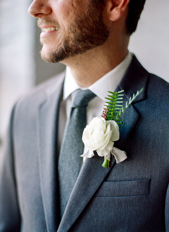 haus-820-modern-green-graphic-lace-type-floral-wedding-inspiration37.jpg