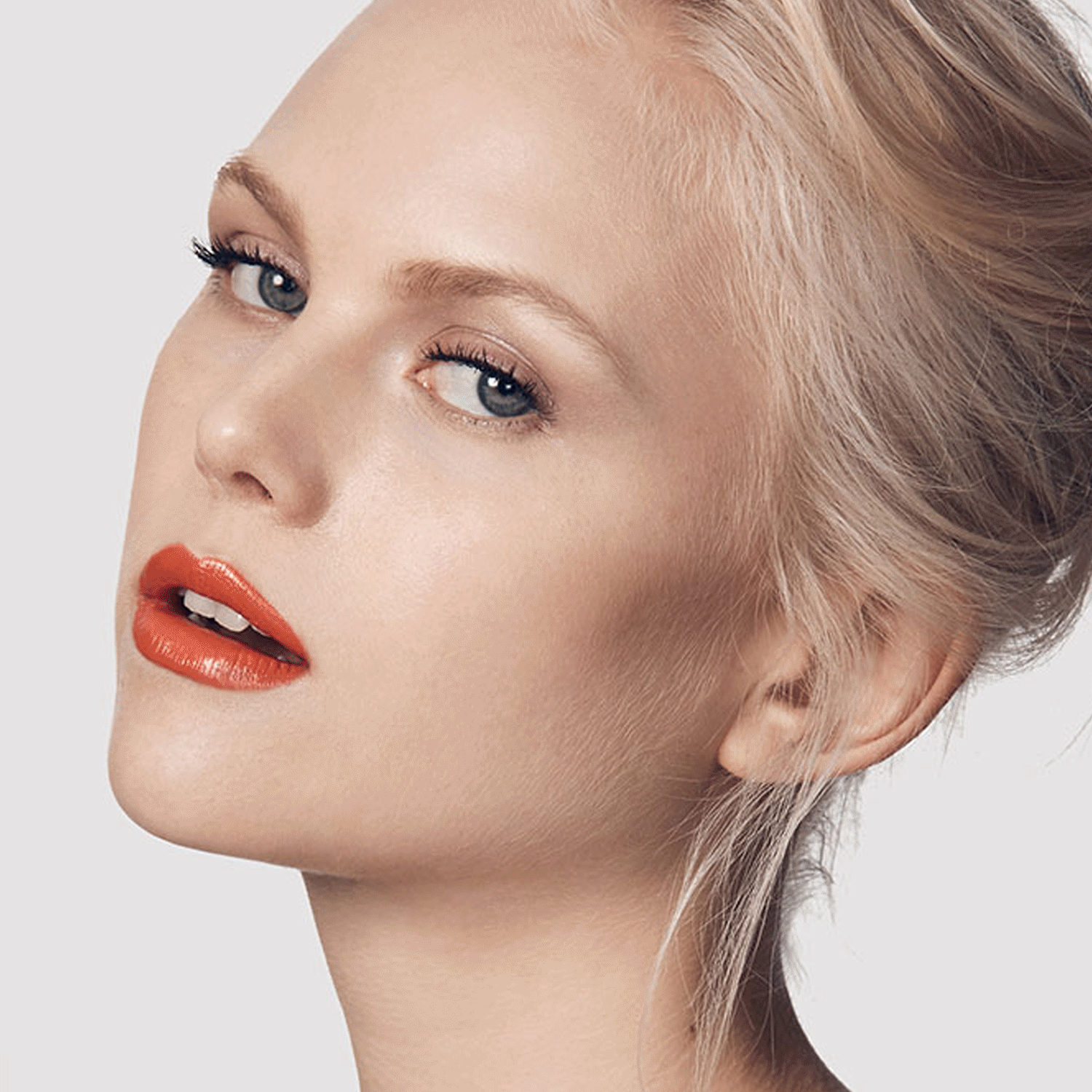 Estée Lauder x ELLE