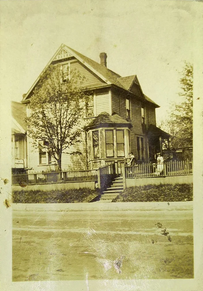 1930