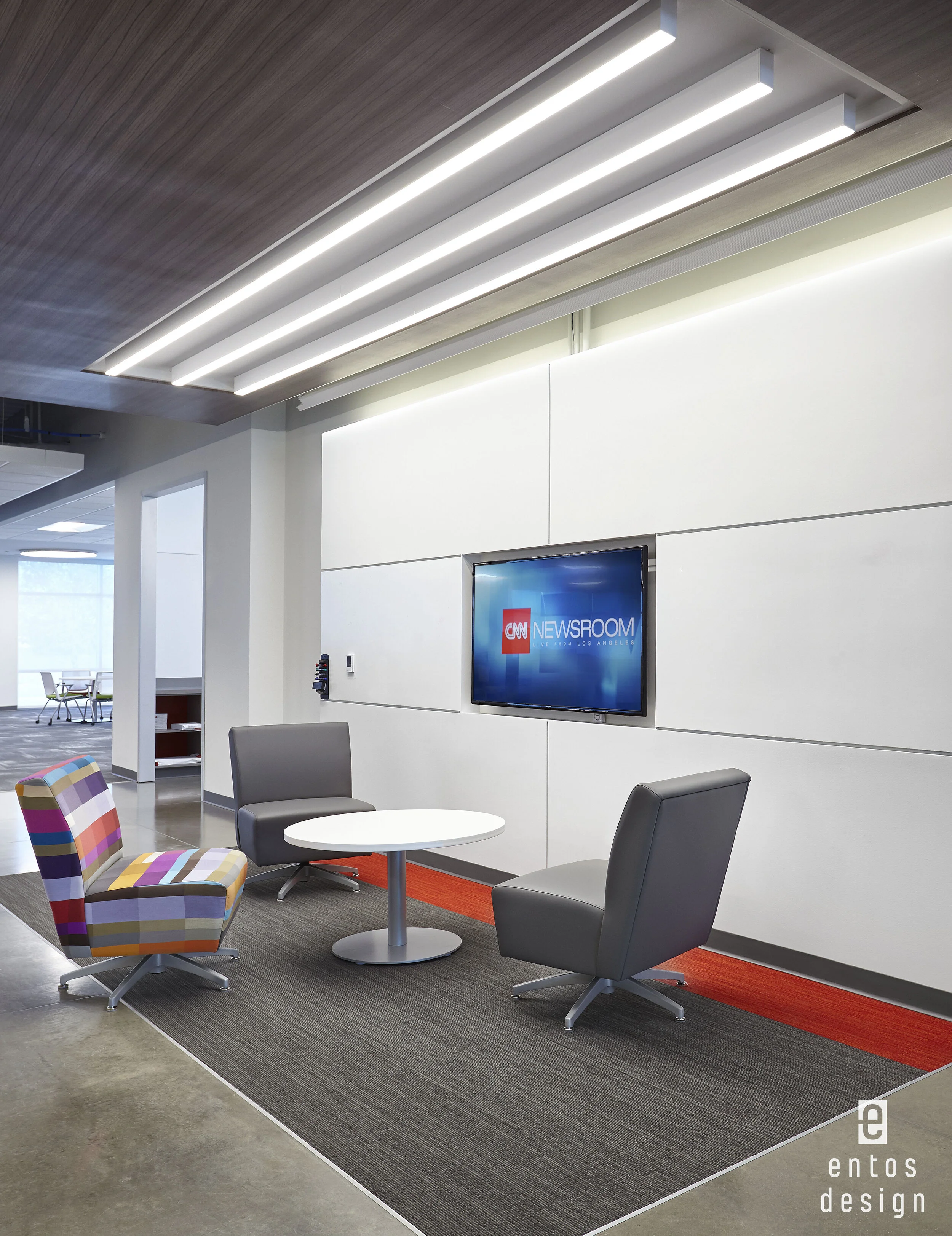 Compucom_WorkArea4_TV_2.jpg