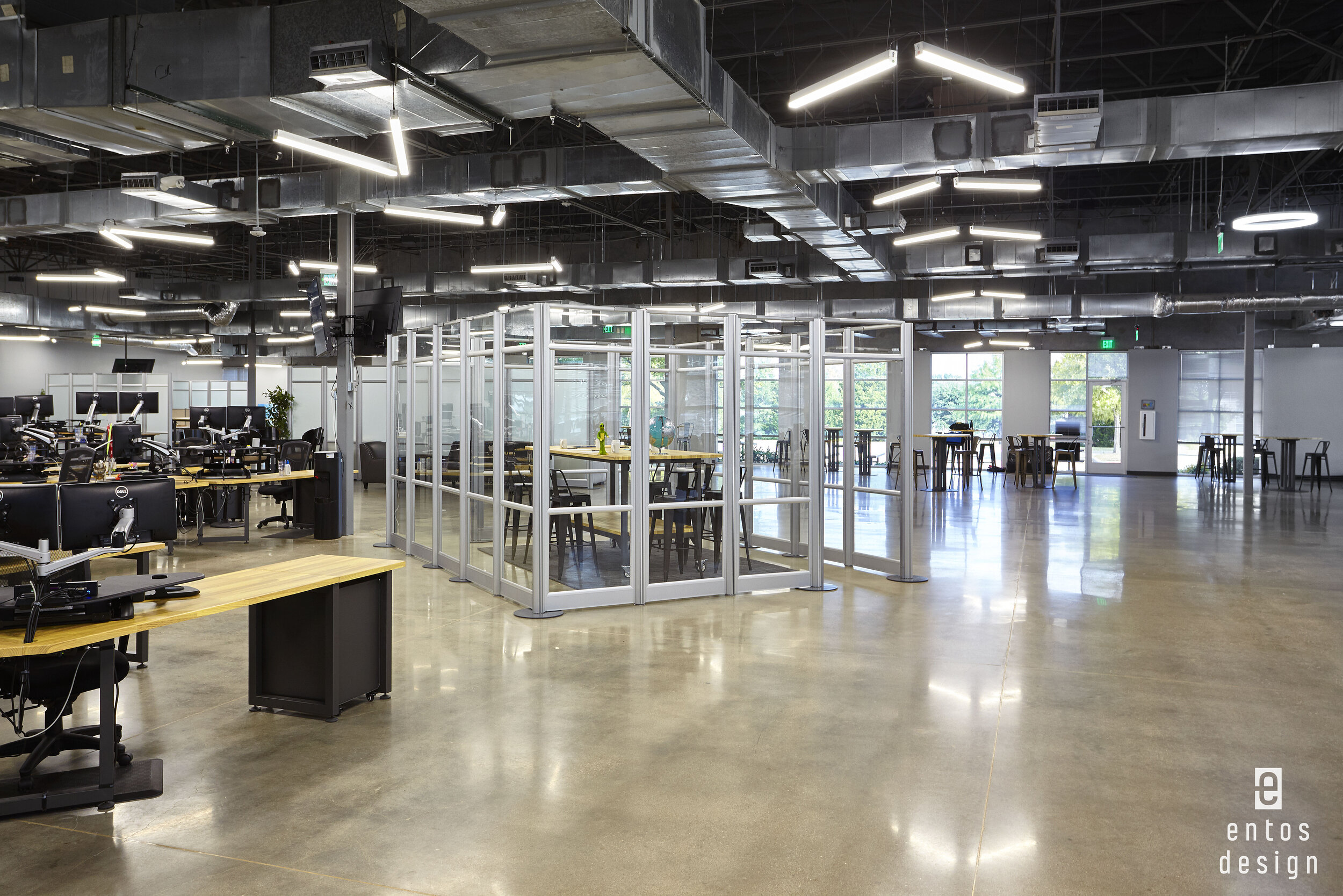 Varidesk_Workspace2_1.jpg