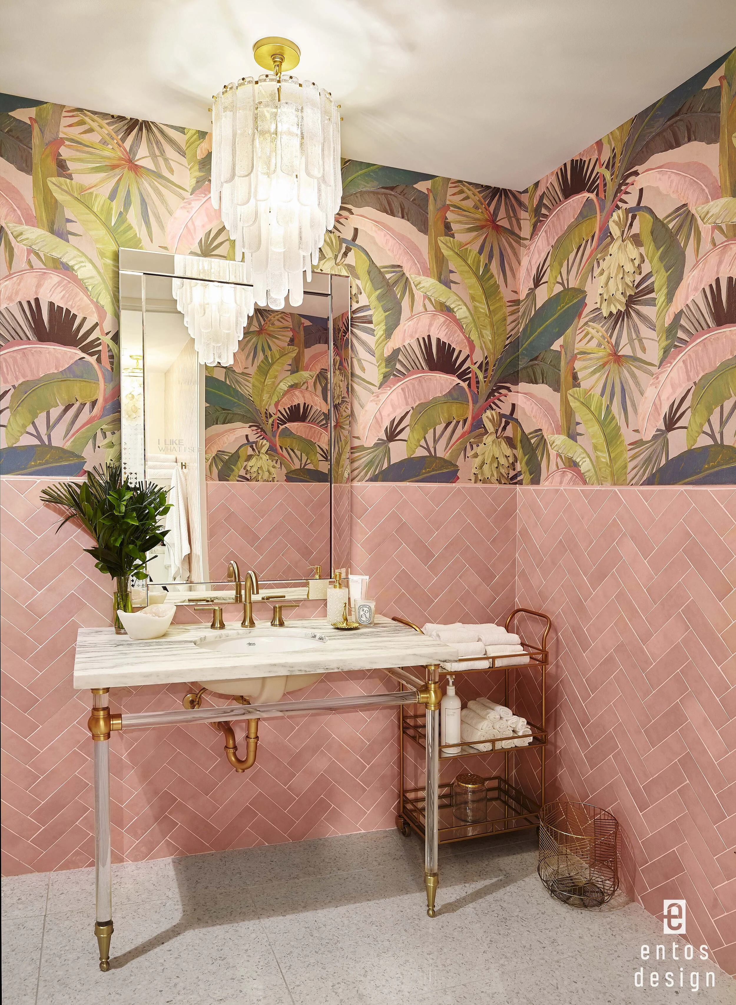 BeautyBio_Bathroom_RT_1.jpg