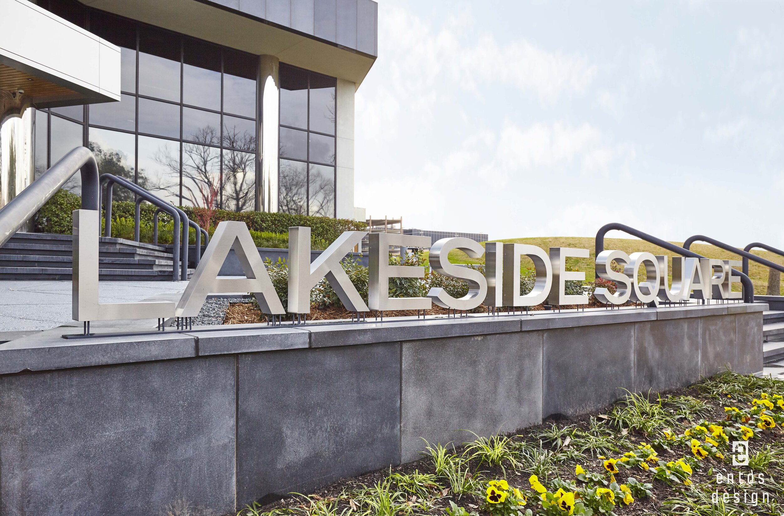 Lakeside_Signage_1.jpg