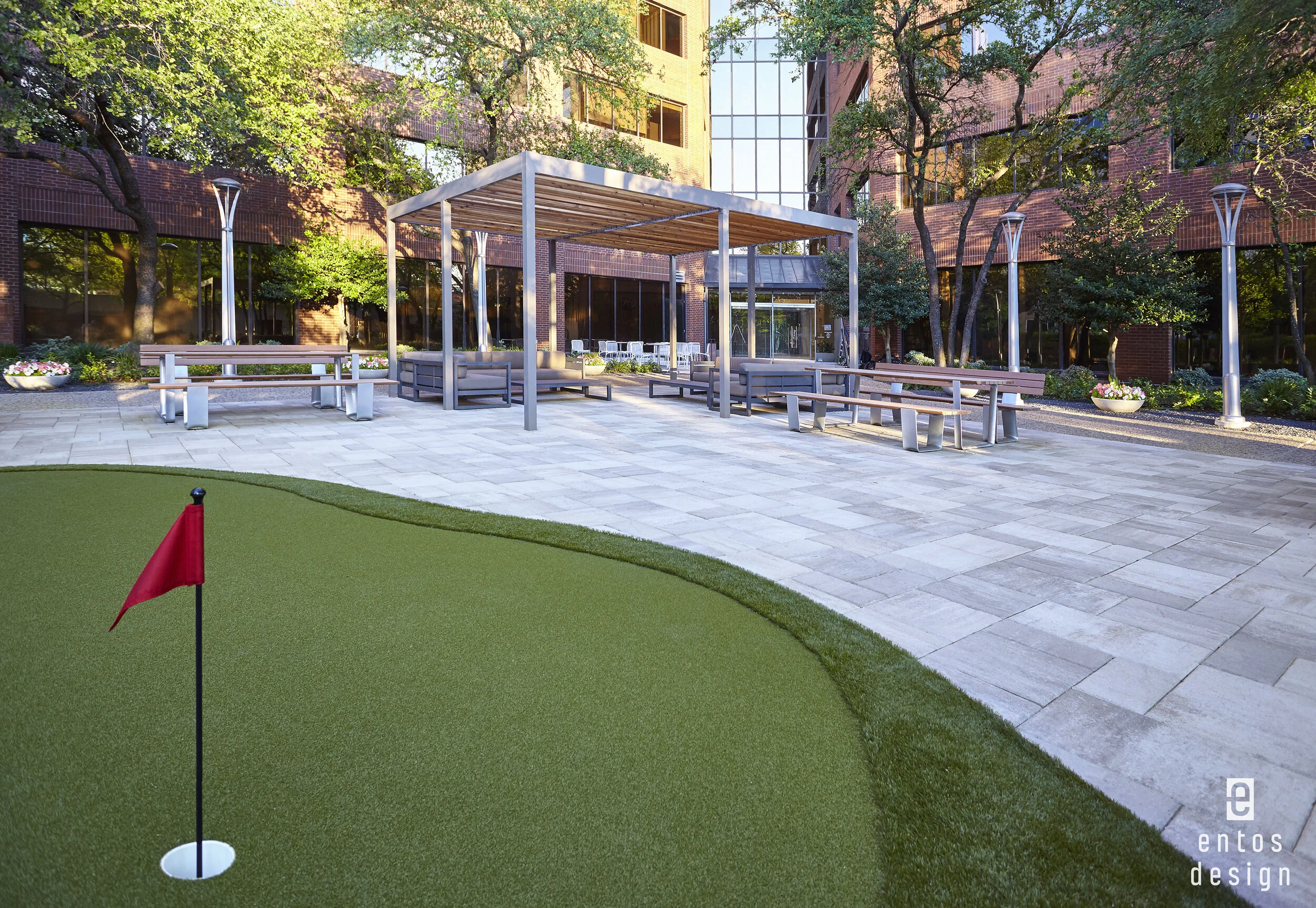 Q_Place_Courtyard4_1.jpg