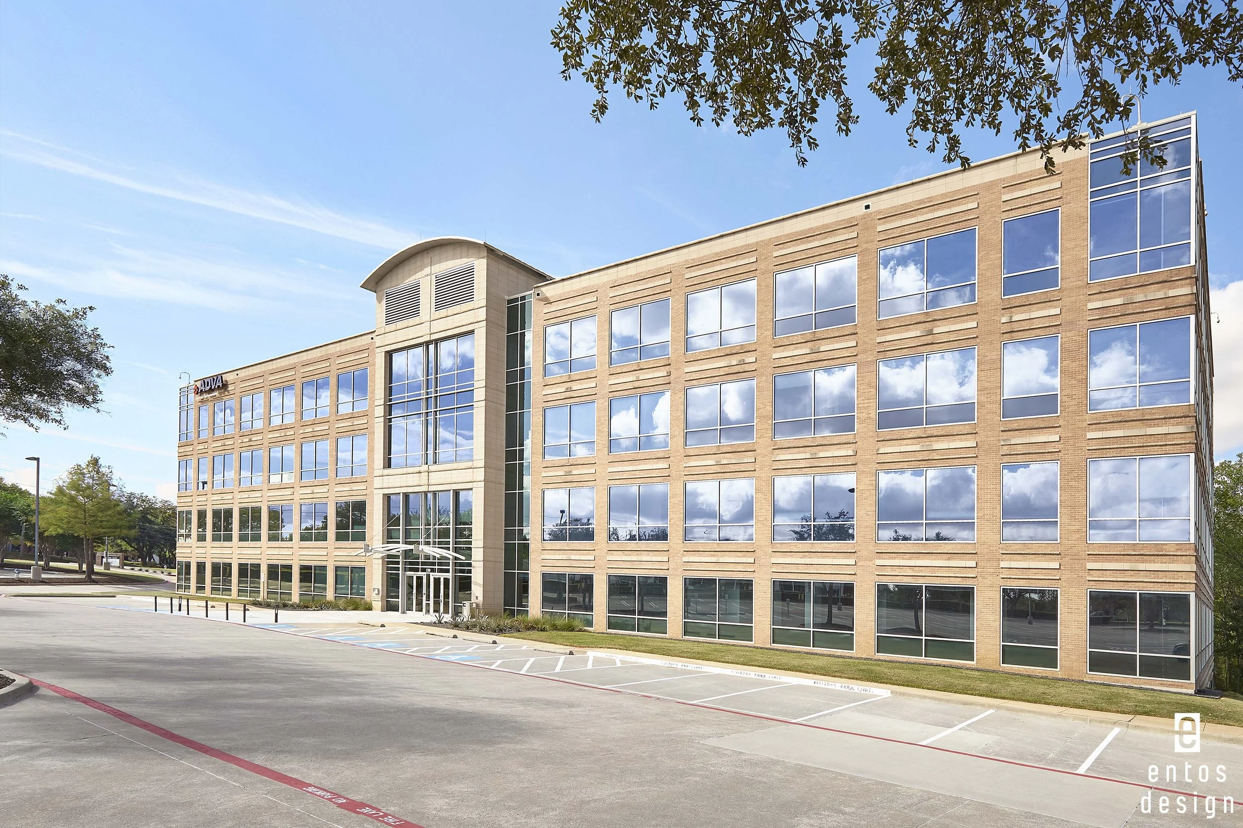 Creekview1_Exterior.jpg
