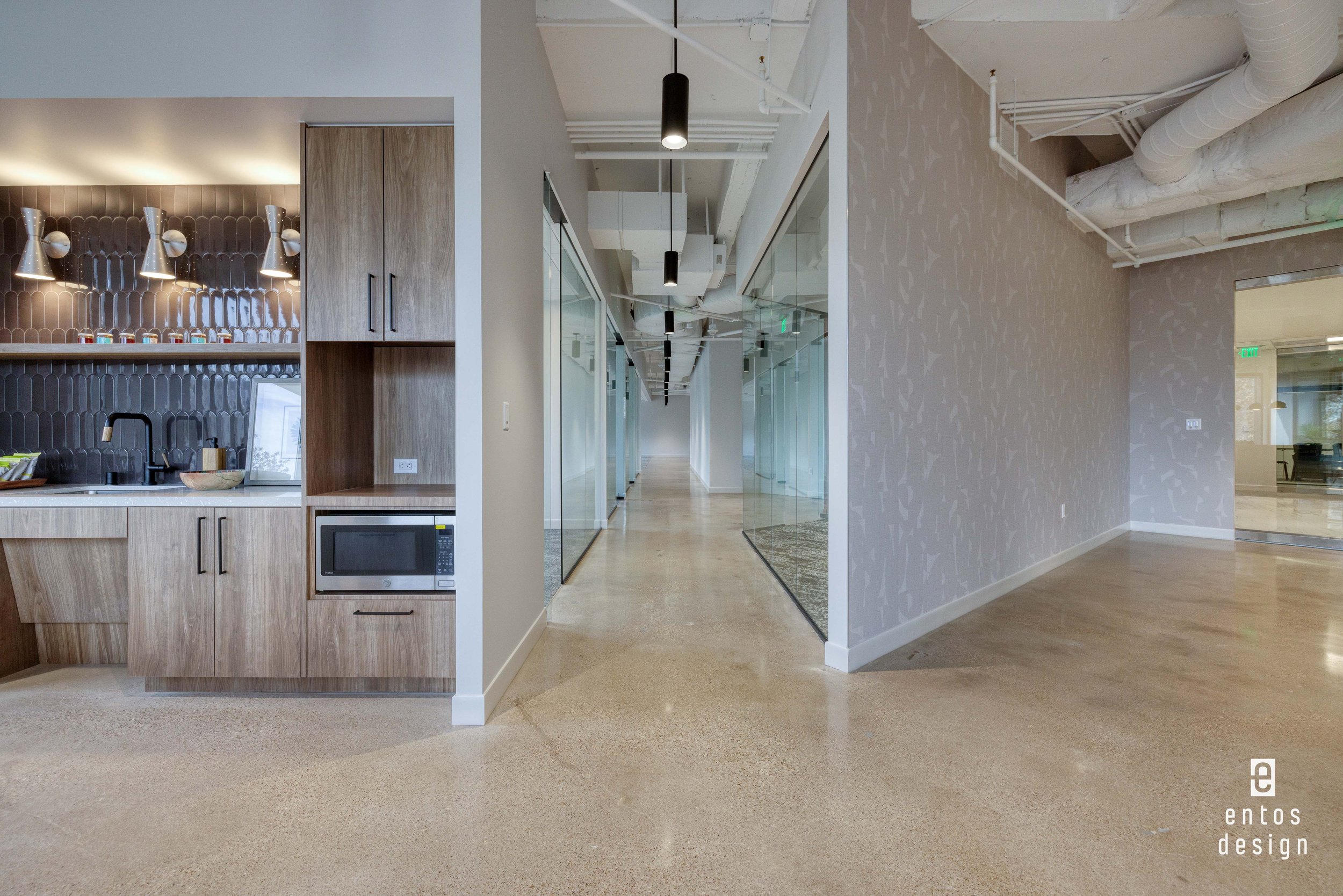 2401 Cedar Springs Spec Suites (16).jpg