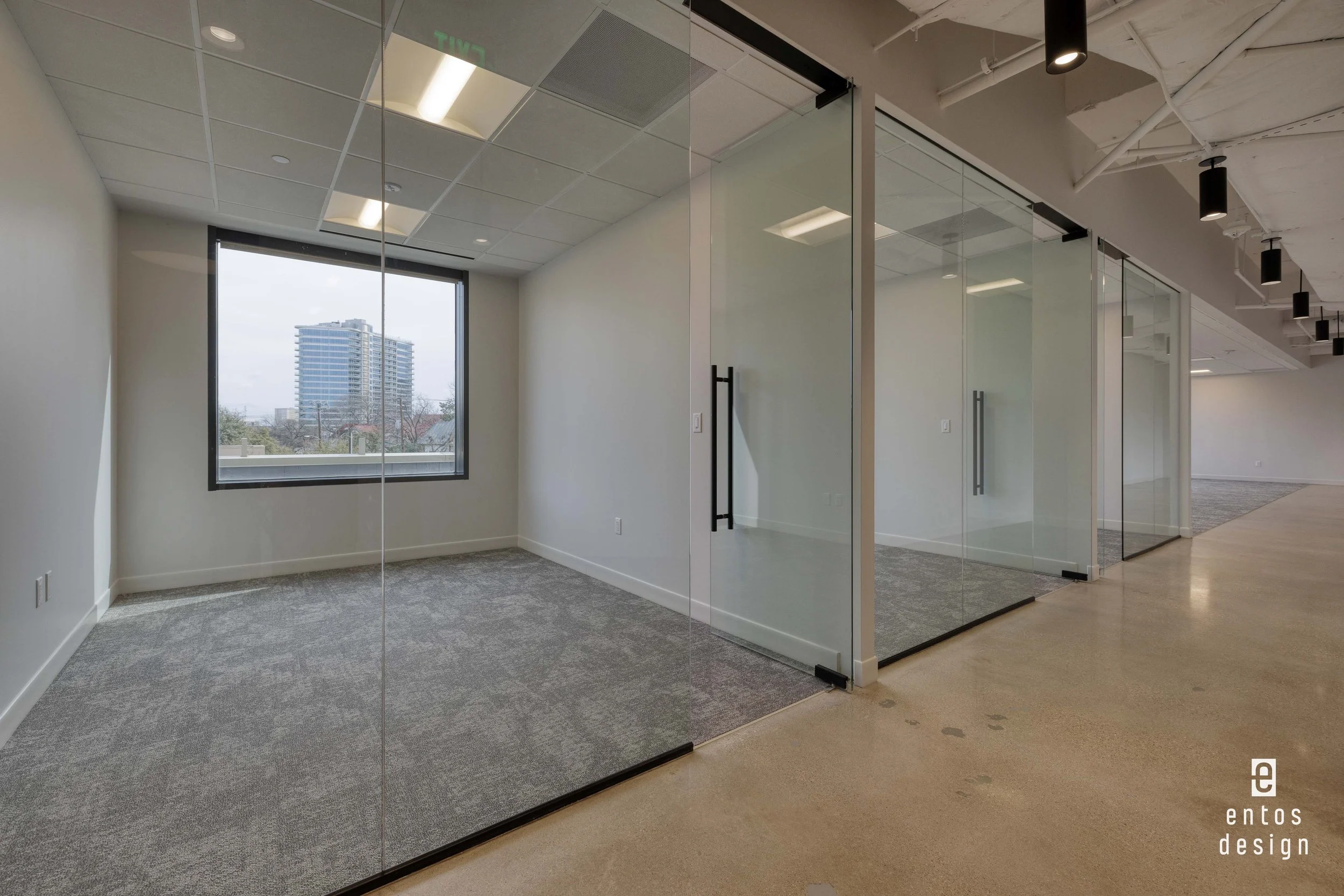 2401 Cedar Springs Spec Suites (17).jpg