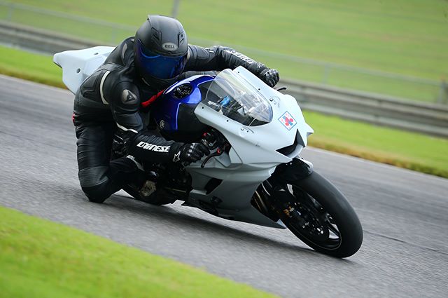 Had a great first weekend on the new bike! Only a few adjustments needed to get her dialed in. 📷by @129photos
.
.
.
#yamaha #r6 #barbermotorsportspark #stt #supersport #superbike #trackbike #trackdayjunkies #trackday #thermosman #tunedbynels #fastwa