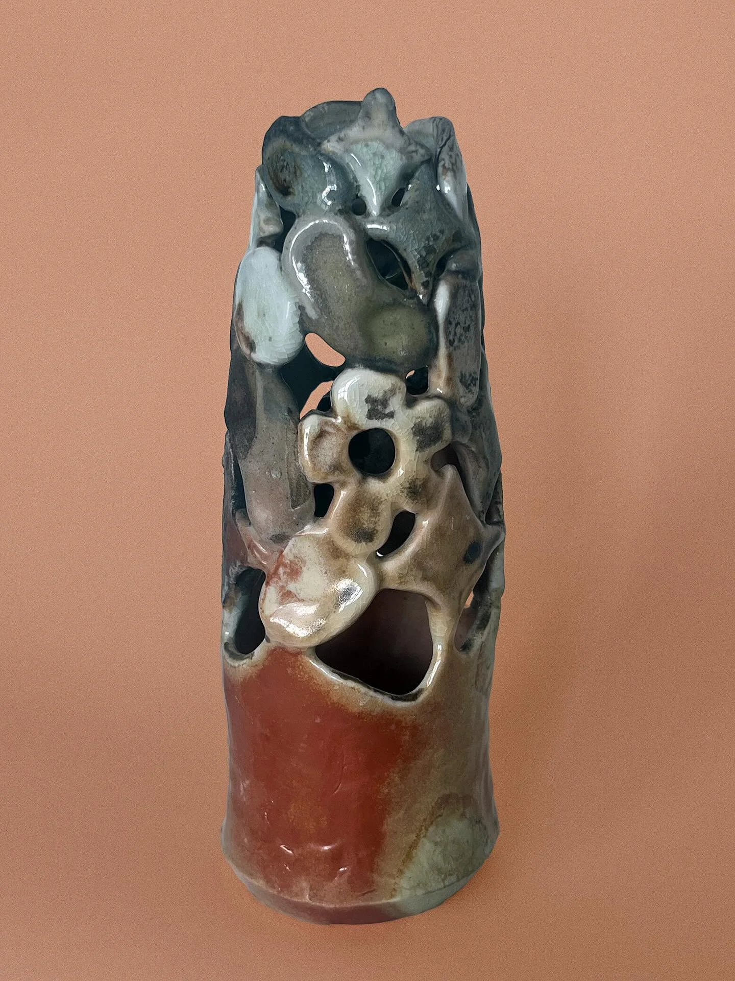 It&rsquo;s a little dream parade, a tower made of all sorts of shapes and objects ✨🌸🟡

From the woodfiring, unglazed. I used about five different clays to make the shapes in the hope that each one would do a different thing.