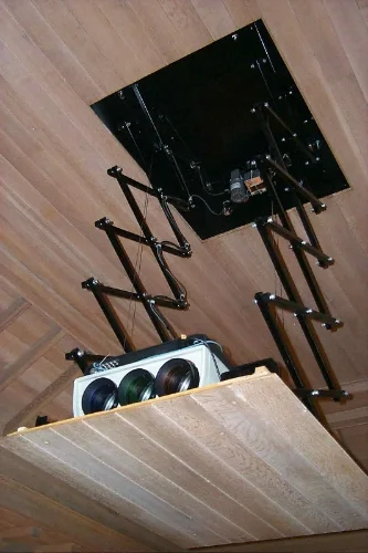 electro-kinetics pojector.jpg