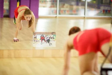 mirror tv gym.jpg