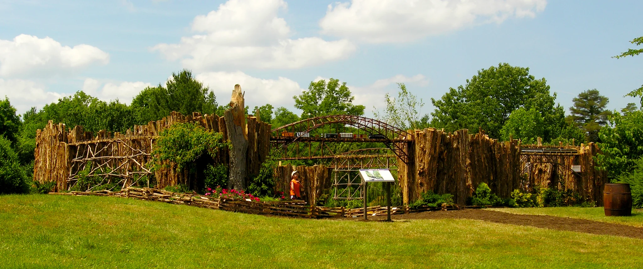 Garden Railway Main Entry at Holden Arbortum