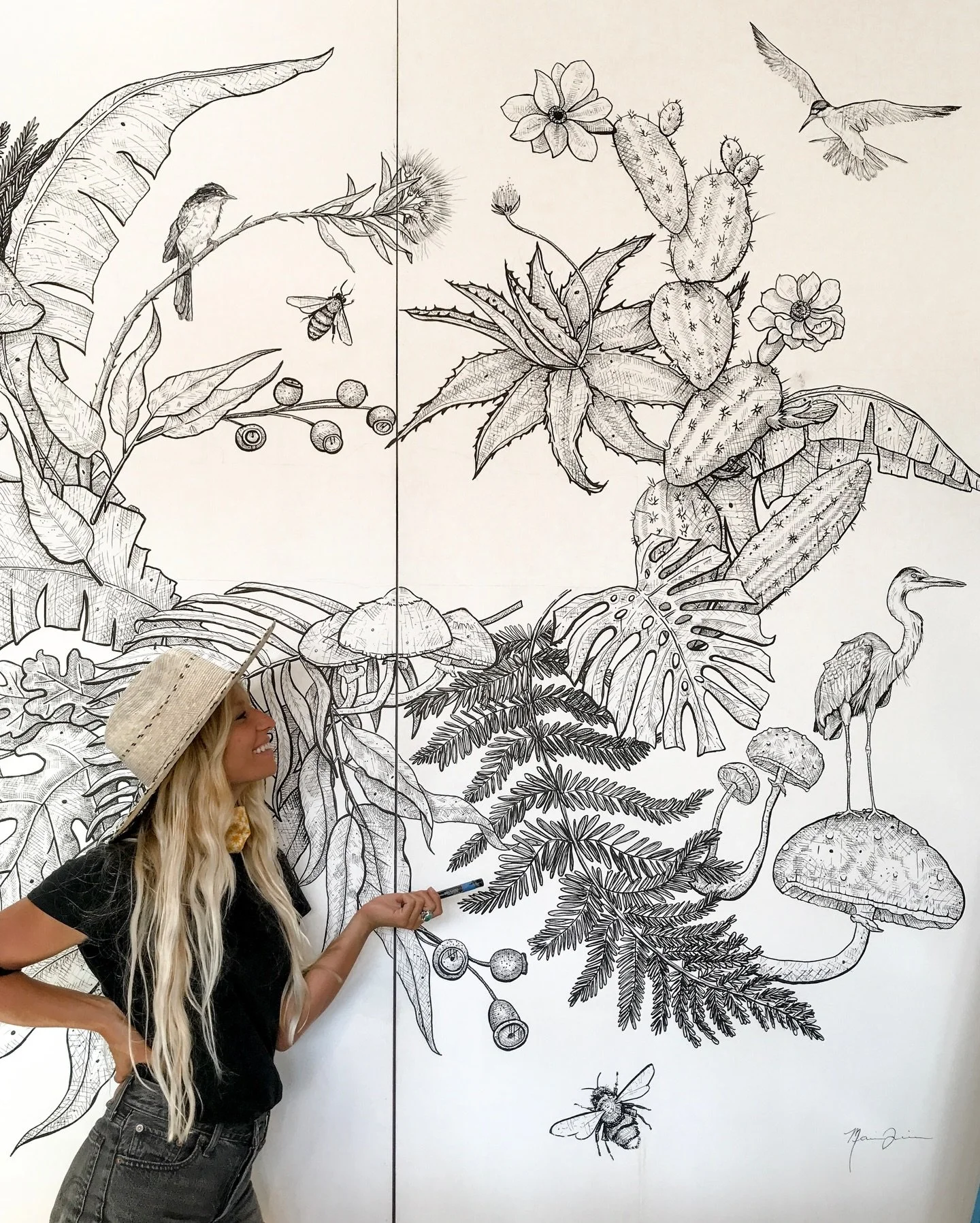 One line at a time ✍🏽🖊️🕊️

Mural featuring CA native flora and fauna for my cousins&rsquo; shop &ldquo;Friends of Friends&rdquo; a few years ago.

Now booking murals for 2026! Let&rsquo;s make magic 🪄