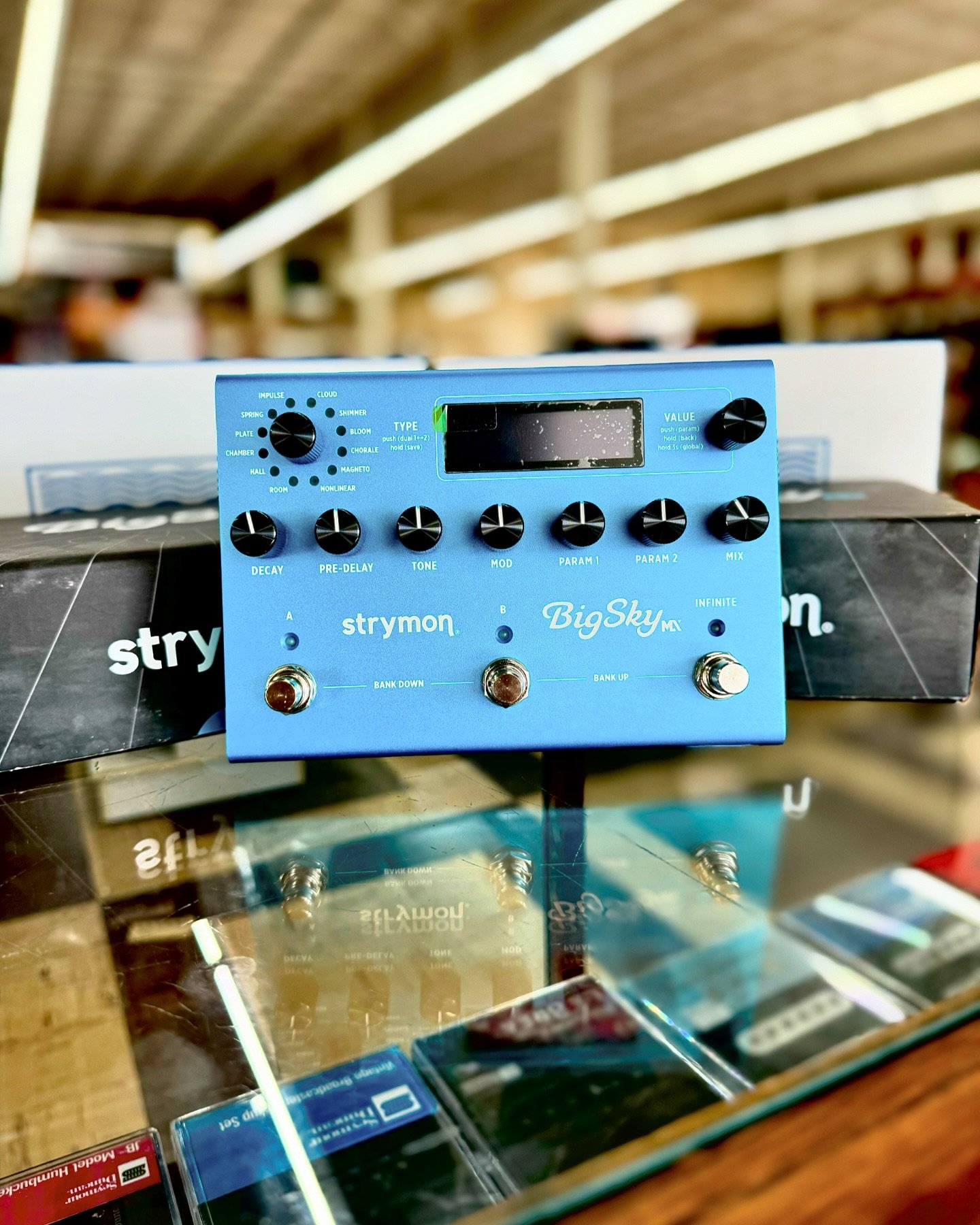 Do androids dream of electric sheep?
I dunno.. but I bet their dreams are scored by a soundtrack of beautiful multi-dimensional soundscapes created by the best sounding reverb engine around. I betcha the new Strymon Big Sky MX is conducting that orch