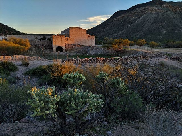 Always great driving in the beautiful afternoon light and this day could of not been a prettier sunset. 
#baja #bajacalifornia #mexico #optoutside #neverstopexploring #misionsanborja #missionsanborja #history #missionaries #jesuitmission