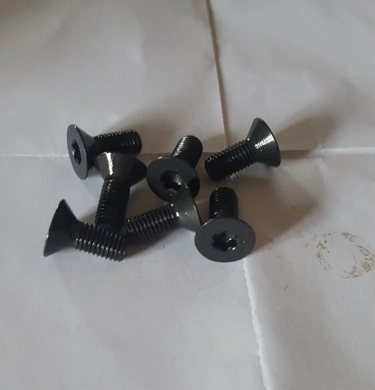 helixbolts2.jpg