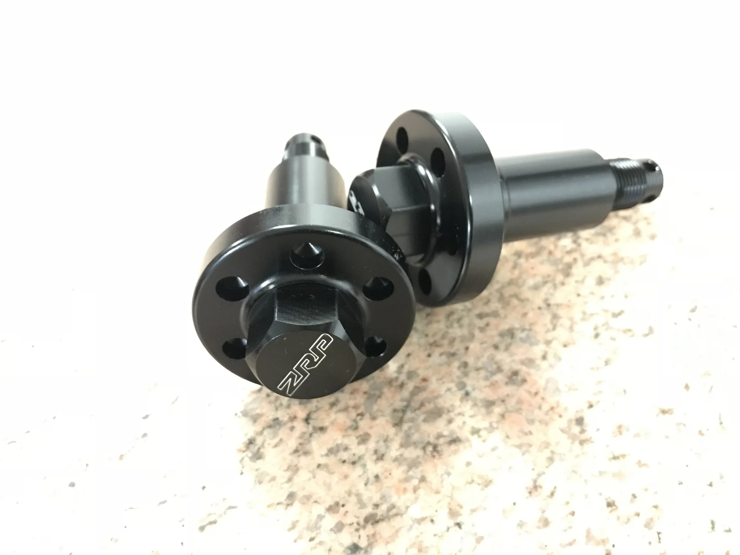 axleplug.jpg