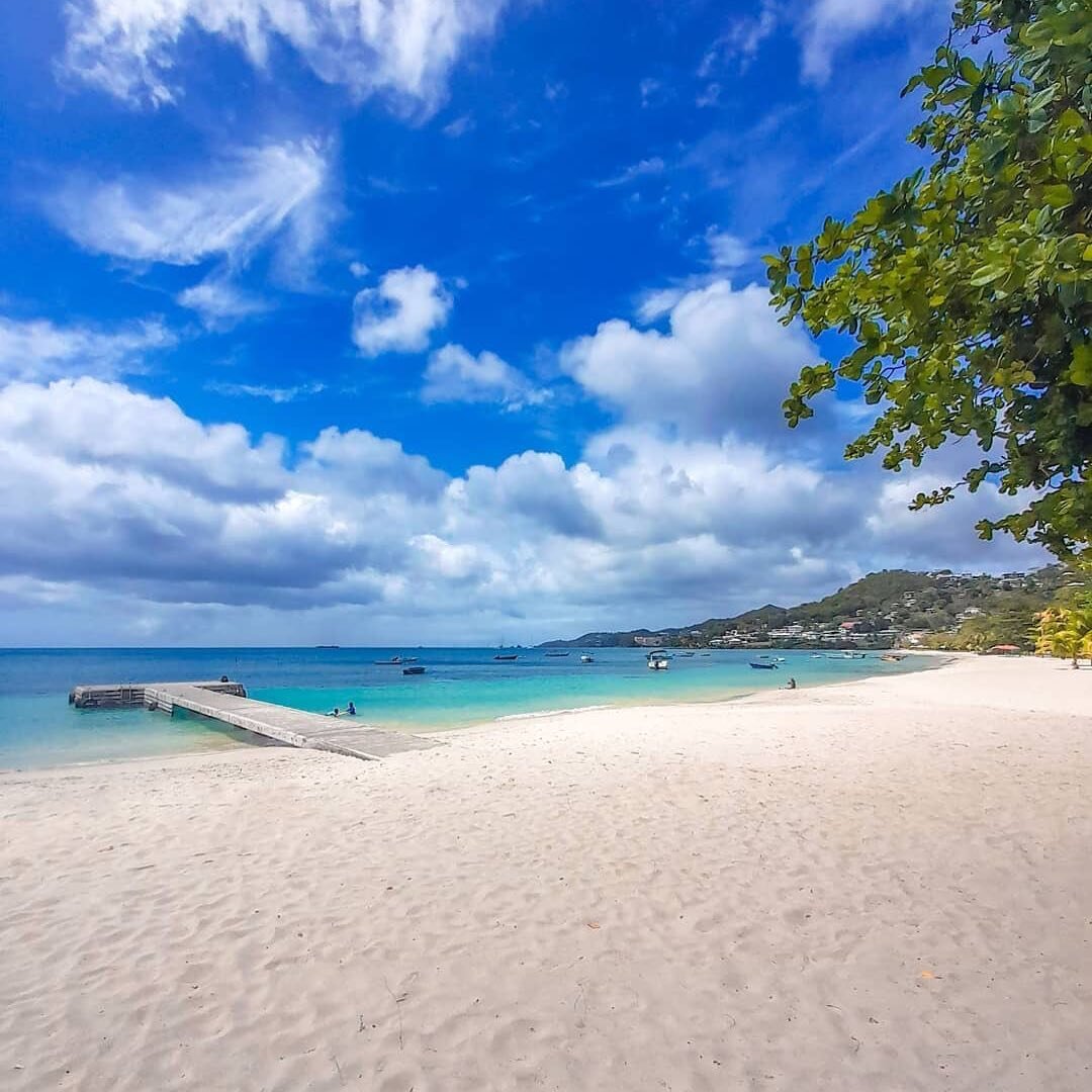 Winter is coming. Have you planned your getaway yet?
.
#repost from @explorergrenadatours
.
📸 @d_mcmediagrenada
.
.
.
#villasolitaire #luxuryvilla #grenada #grandansebeach #isleofspice #experiencegrenada #visitgrenada #puregrenada #beachlife #winter